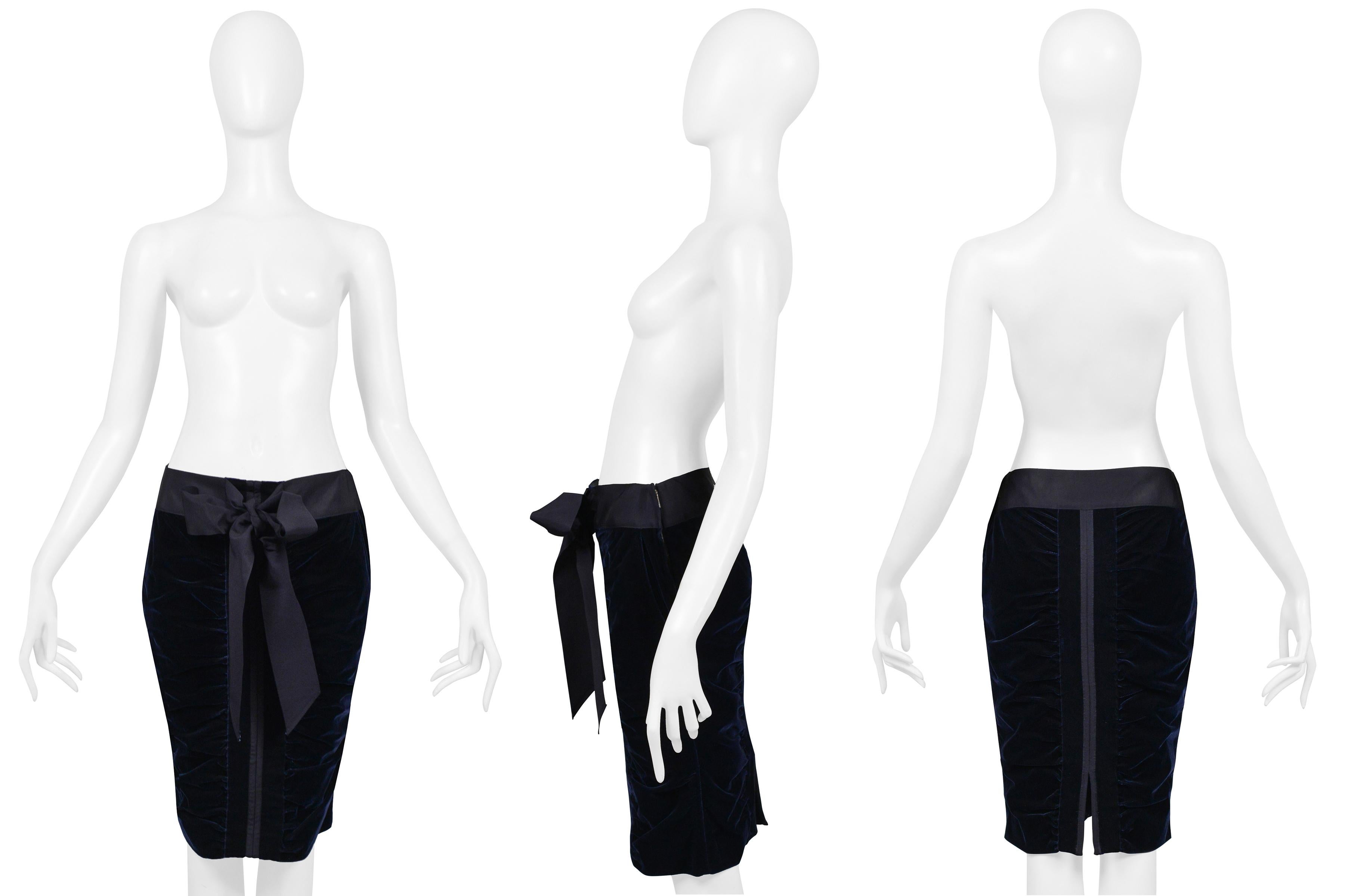 Yves Saint Laurent By Tom Ford Blue Velvet Skirt With Bow 2002 For Sale 2