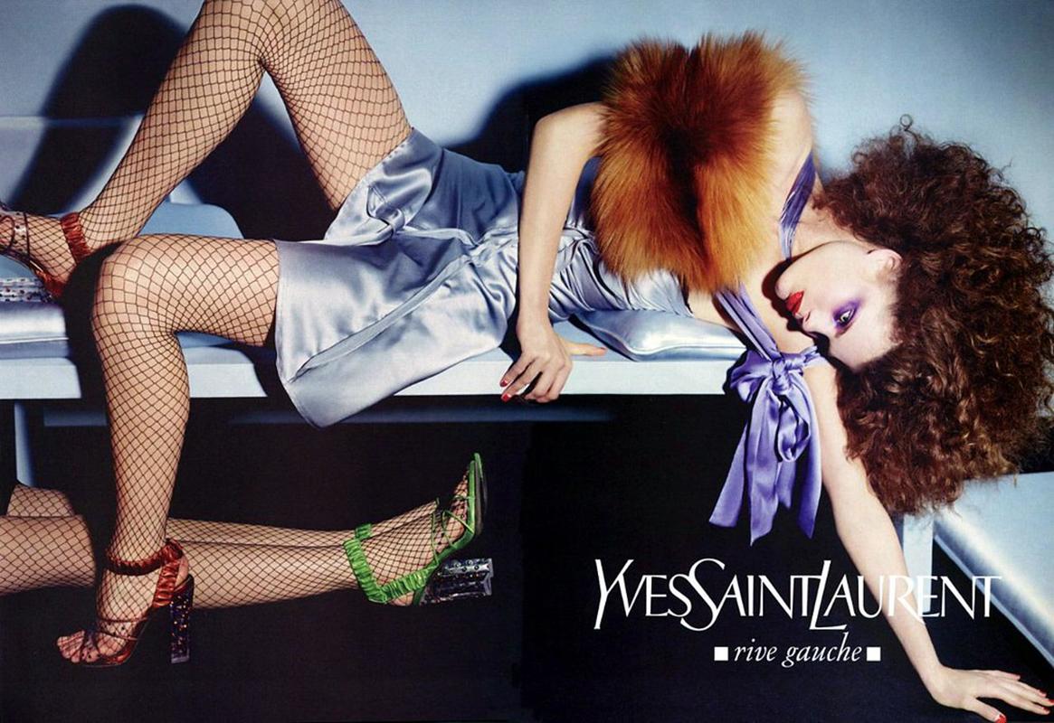 Chal de piel de zorro y lazo de seda Yves Saint Laurent by Tom Ford, FW 2003 en venta 1