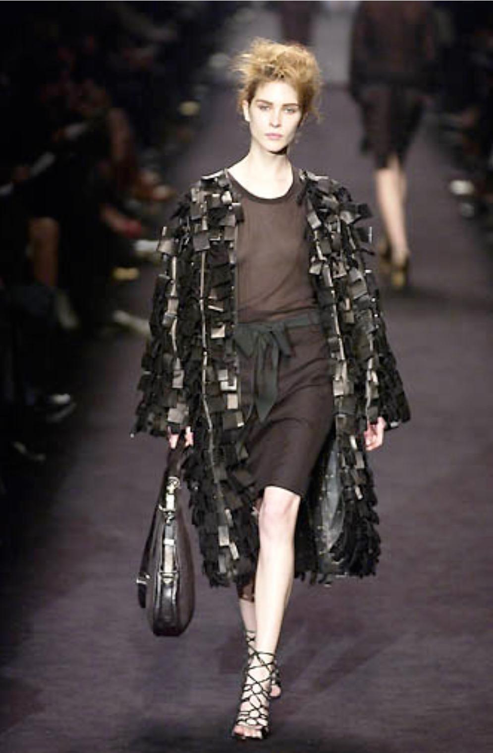 YVES SAINT LAURENT BY TOM FORD FW 02 iconic and rare leather coat For Sale 3