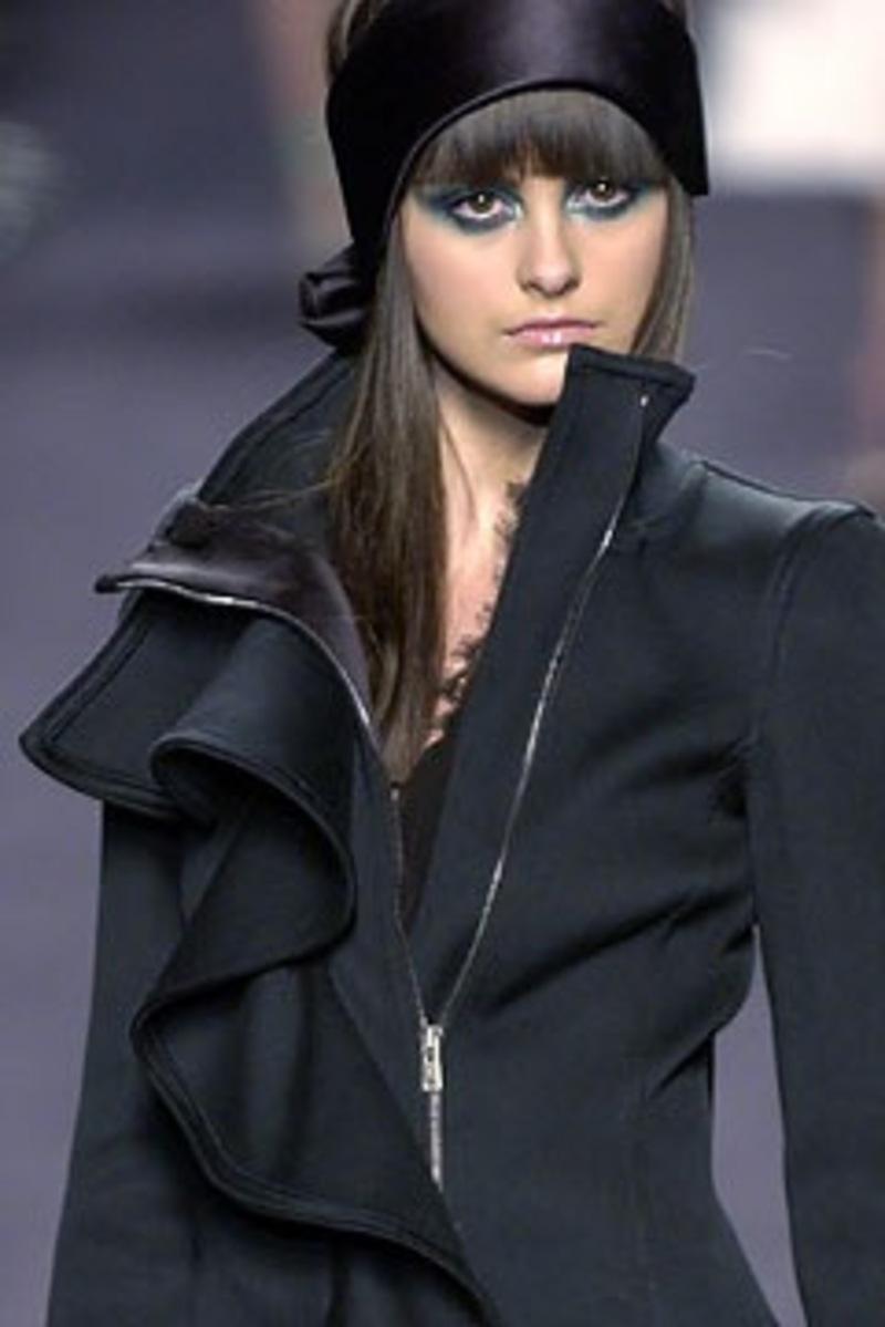 YVES SAINT LAURENT BY TOM FORD FW 03 Bandeau iconique en velours et satin en vente 1