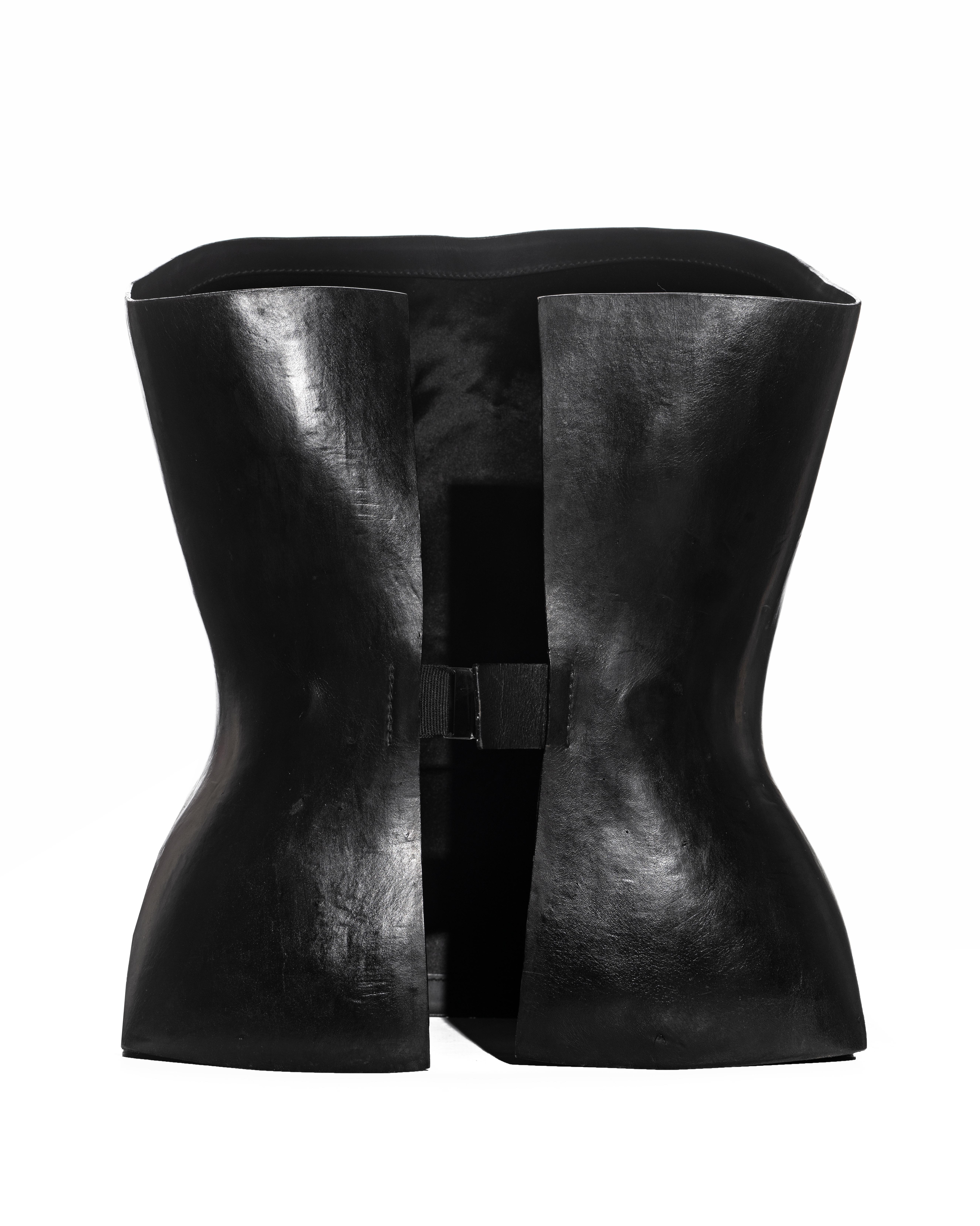 Yves Saint Laurent by Tom Ford moulded leather corset runway ensemble, ss 2001 12