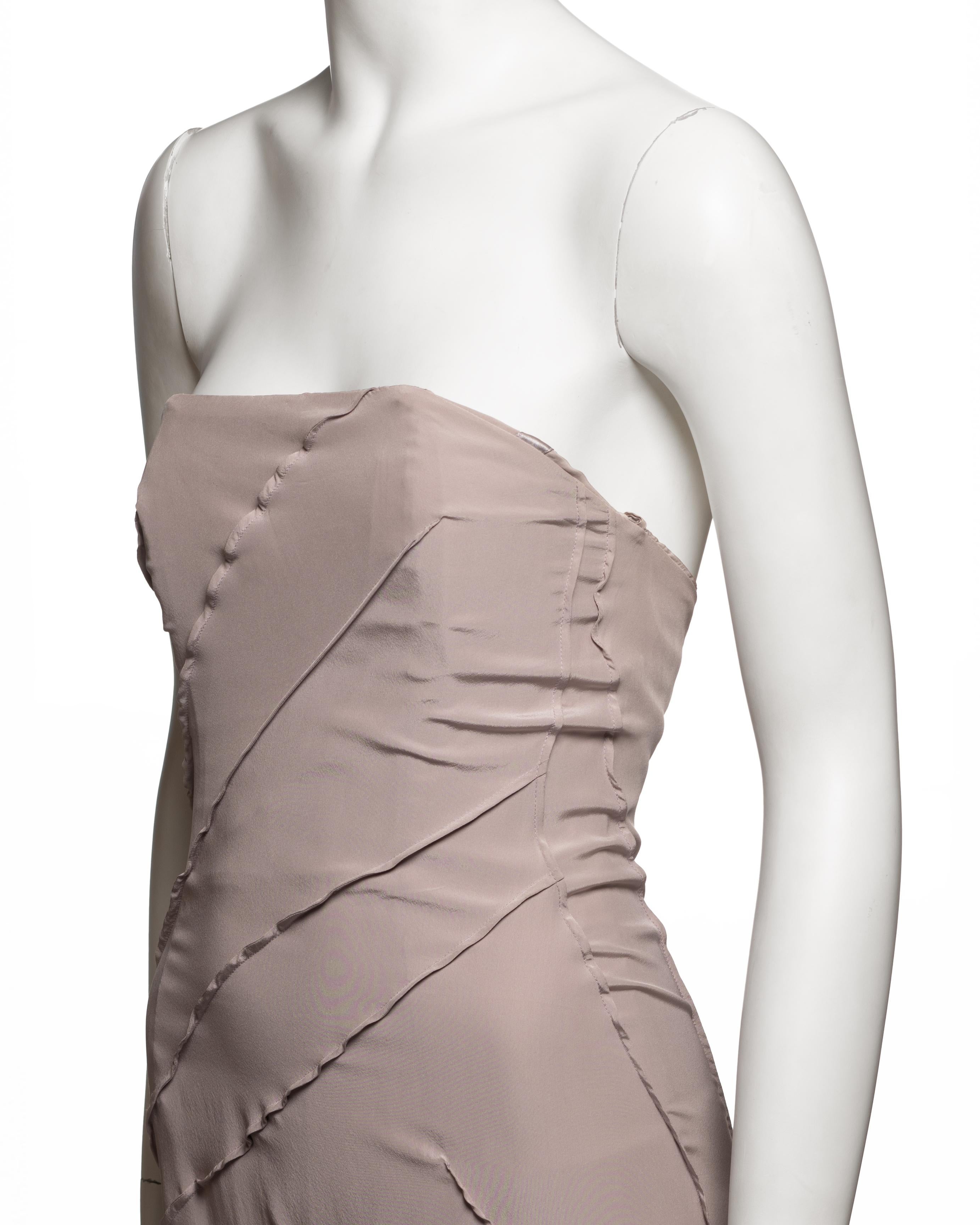 Yves Saint Laurent by Tom Ford Abito da sera senza spalline in seta color malva pallido, SS 2003 in vendita 10