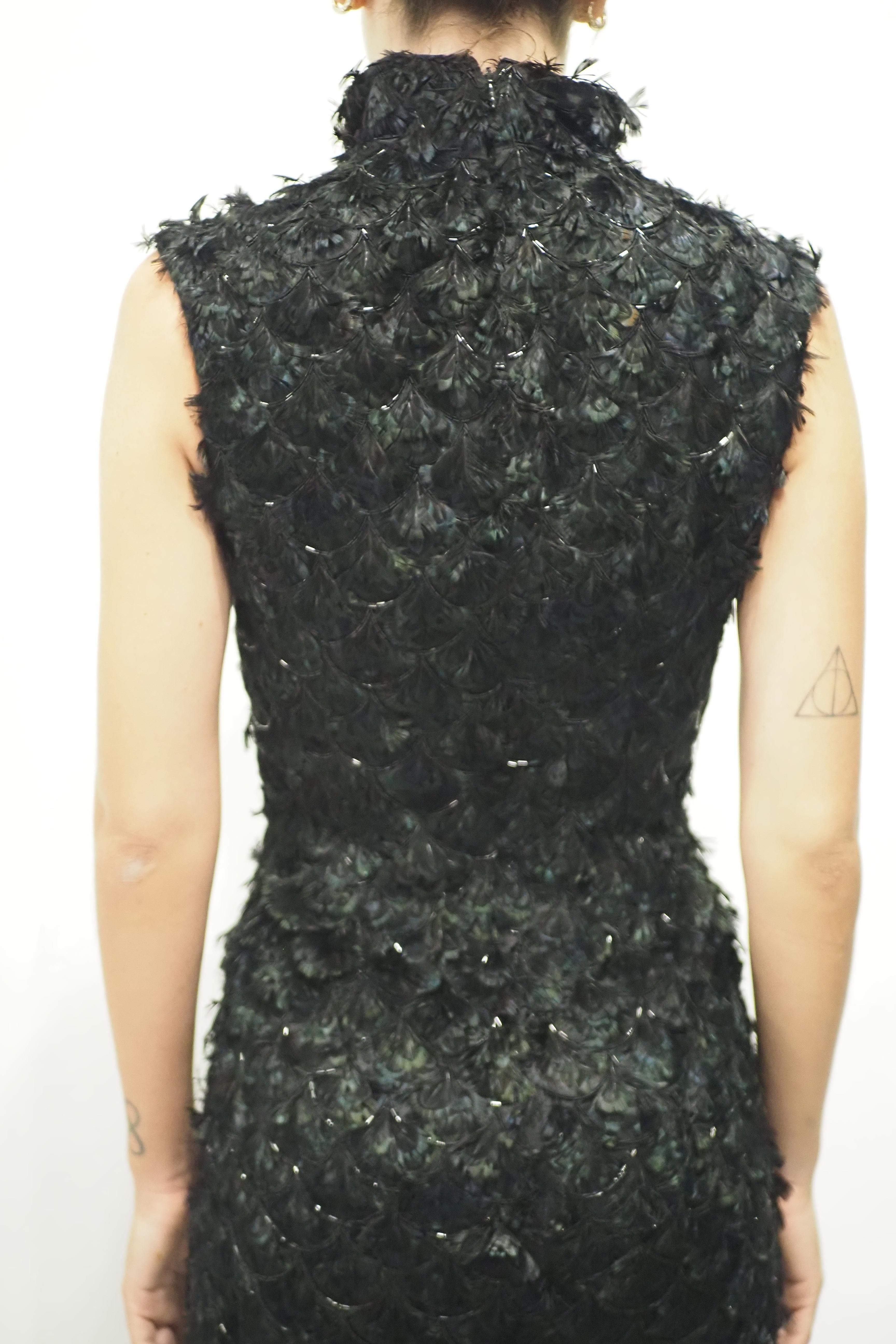 Abito in piume di pavone di Yves Saint Laurent by Tom Ford in vendita 14