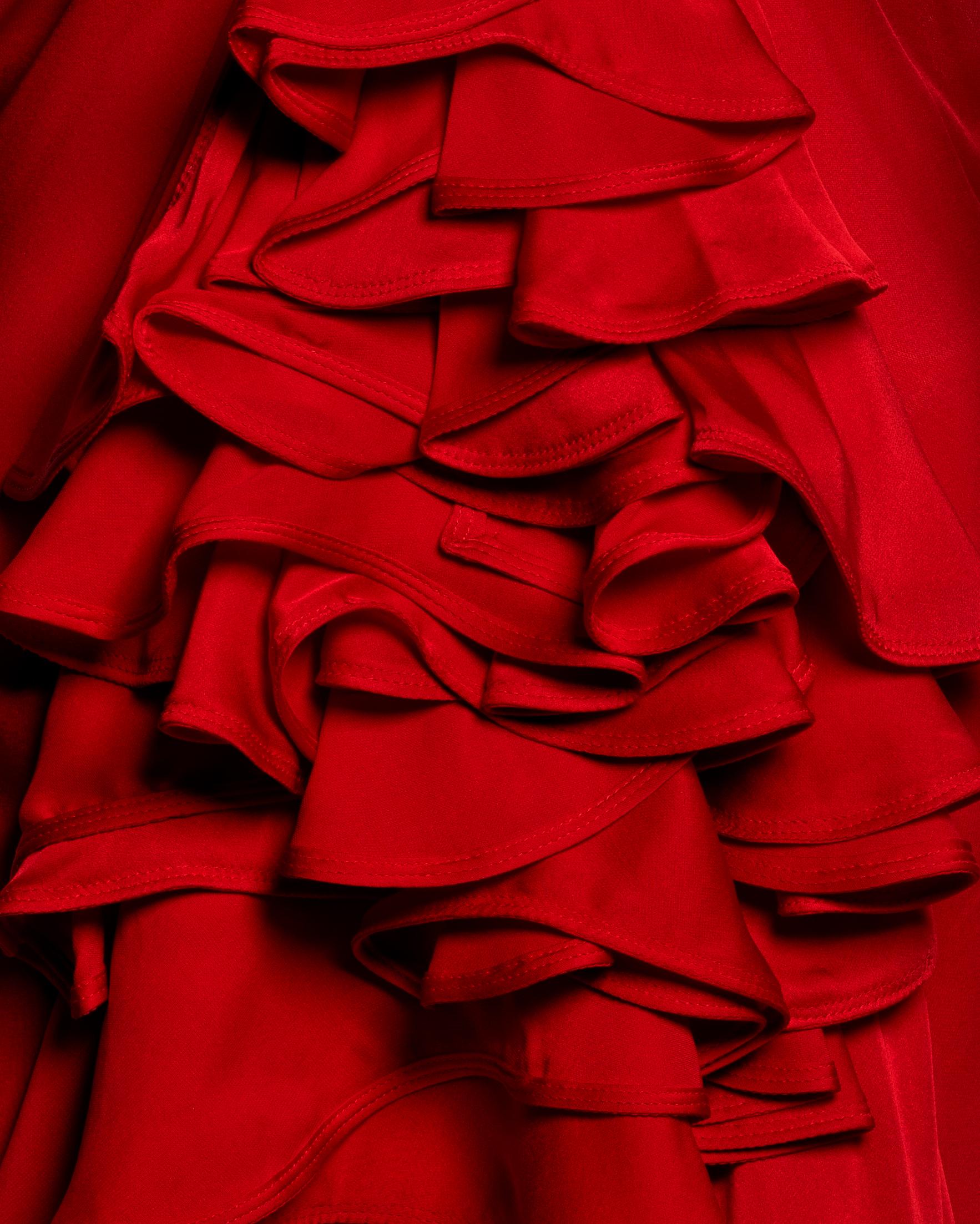 Yves Saint Laurent by Tom Ford Red Silk Halterneck Ruffle Dress, FW 2003 In condizioni ottime in vendita a London, GB