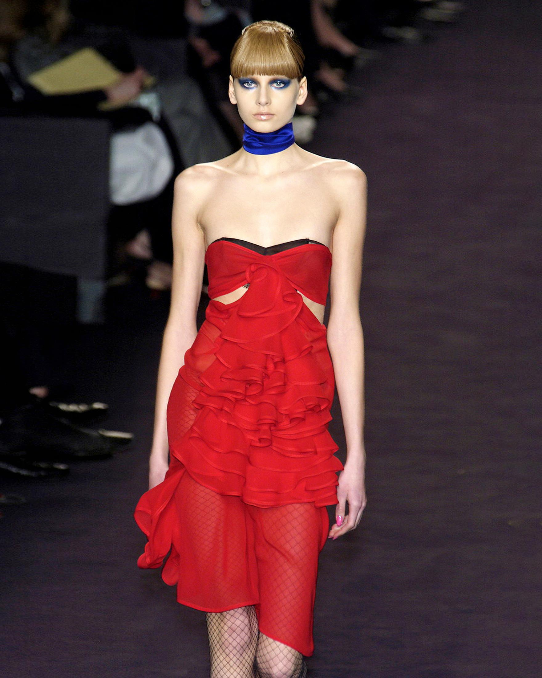 Donna Yves Saint Laurent by Tom Ford Red Silk Halterneck Ruffle Dress, FW 2003 in vendita