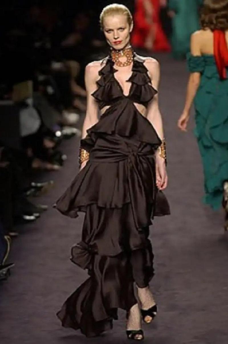 Marrone Bracciale in lucite con cristalli di Yves Saint Laurent by Tom Ford Runway FW 2003 in vendita