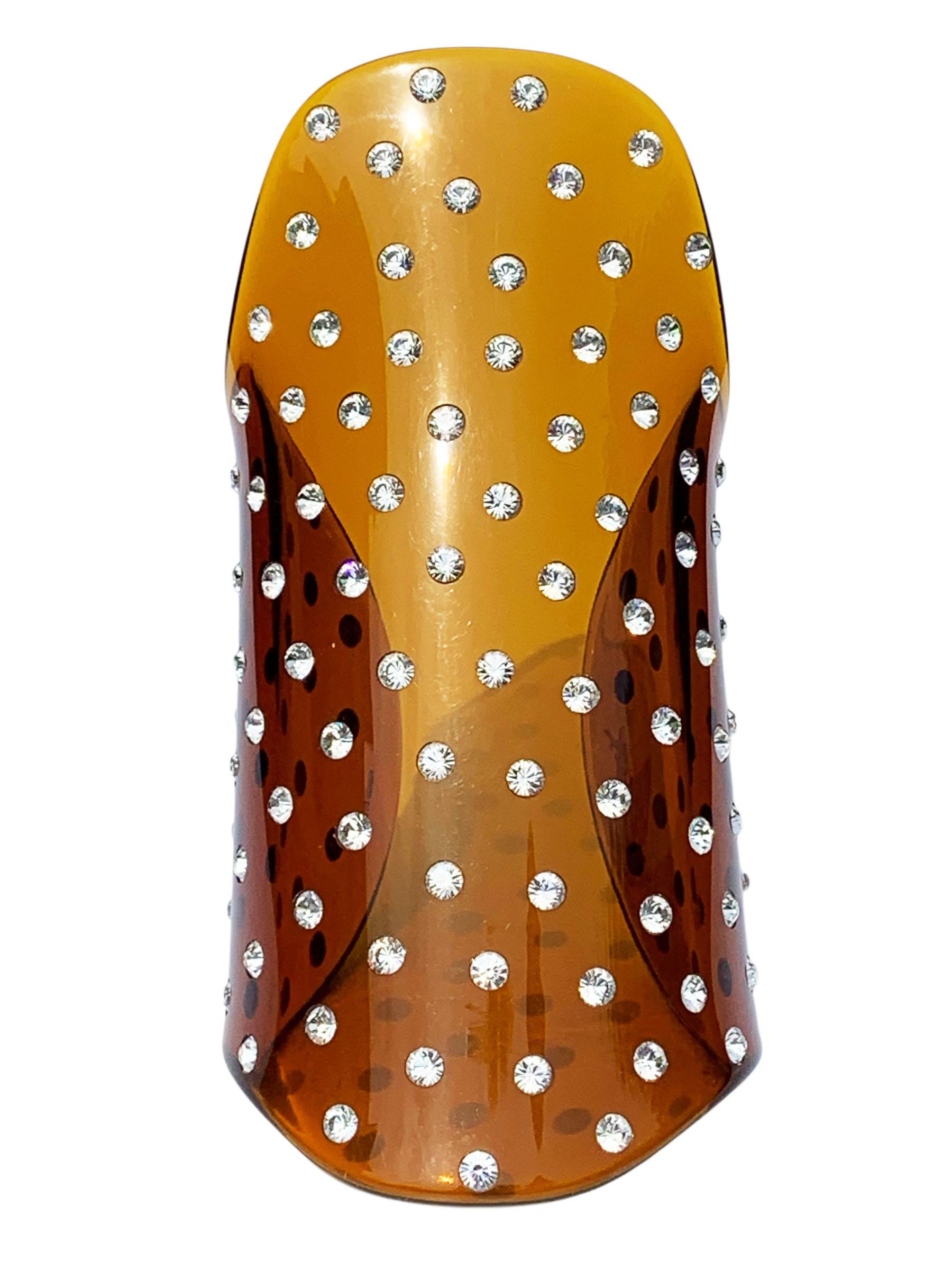 Donna Bracciale in lucite con cristalli di Yves Saint Laurent by Tom Ford Runway FW 2003 in vendita