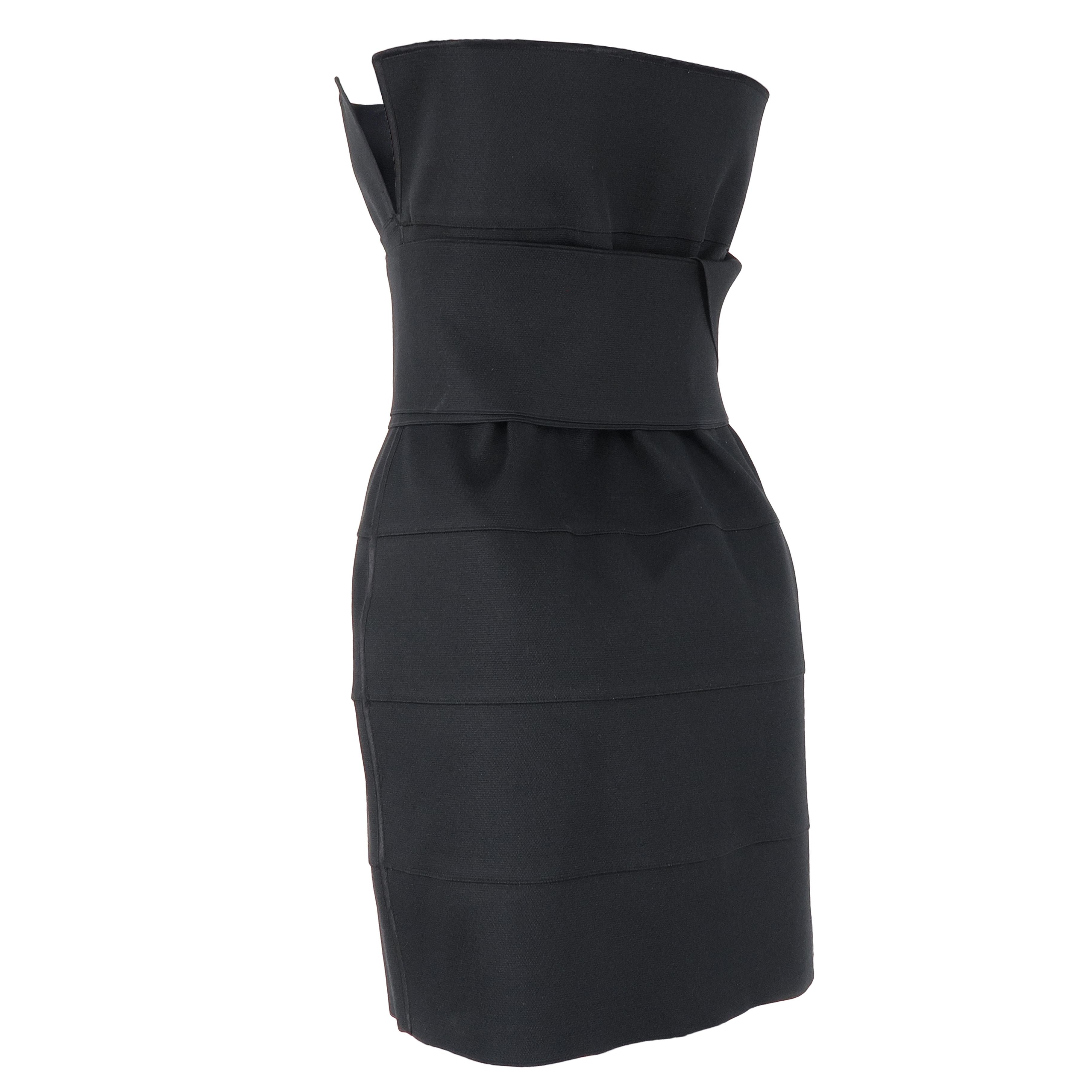 Yves Saint Laurent by Tom Ford SS-2001 Strapless Bandage Mini Dress In Excellent Condition For Sale In Brussels, BE