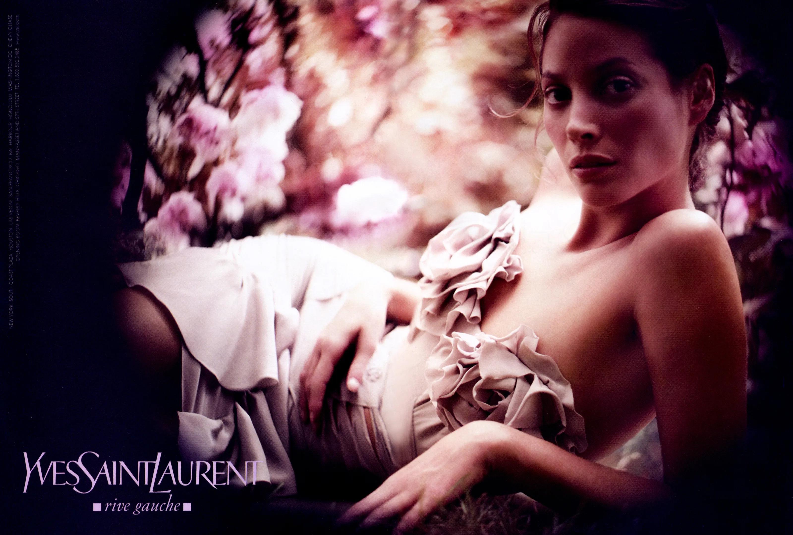 Yves Saint Laurent by Tom Ford SS 2003 Laufsteg Rüschenrock FR38 (Grau) im Angebot