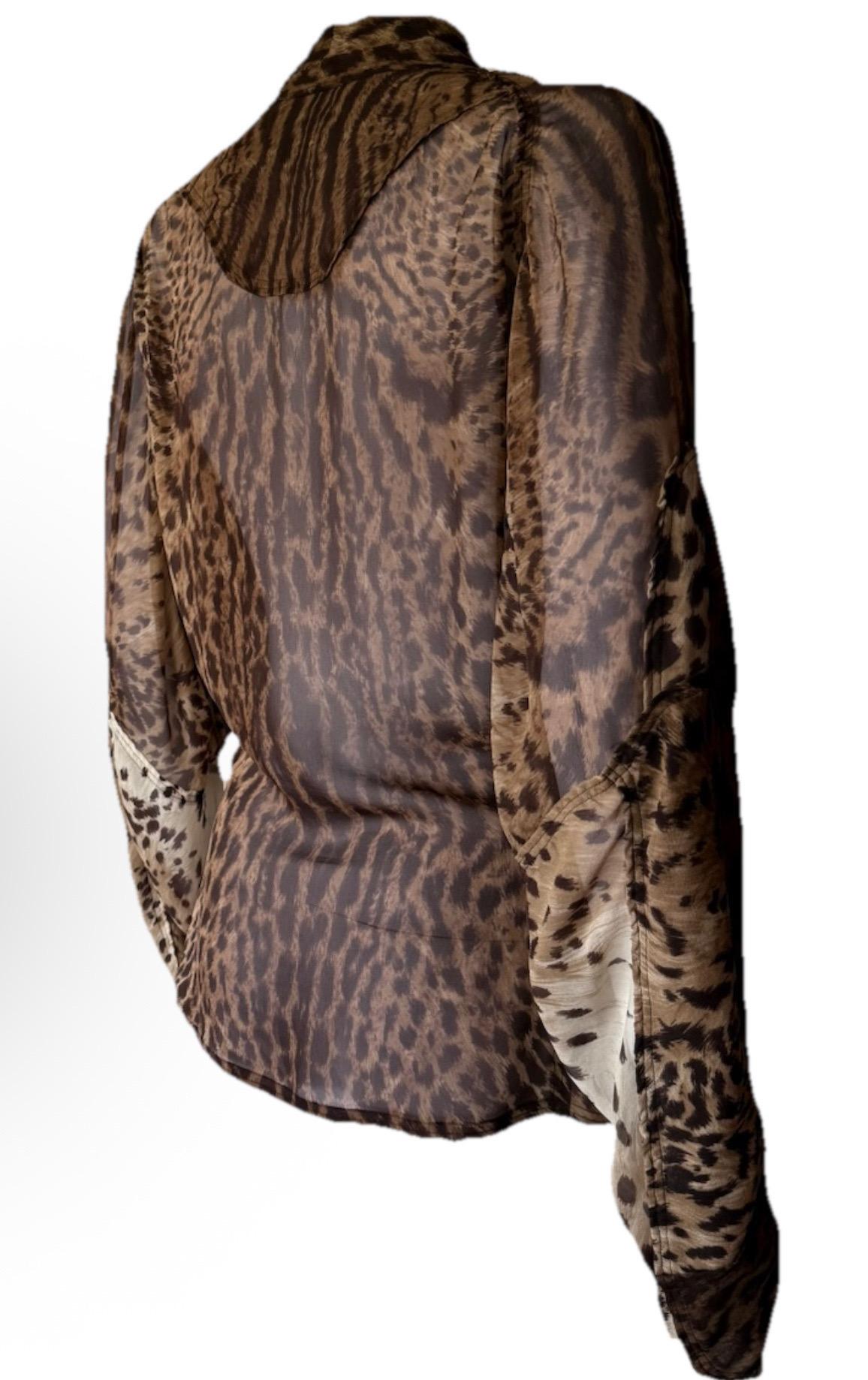 YVES SAINT LAURENT by TOM FORD Vintage Pasarela S/2002 Top de seda Safari de leopardo en Bueno estado para la venta en Woodland Hills, CA