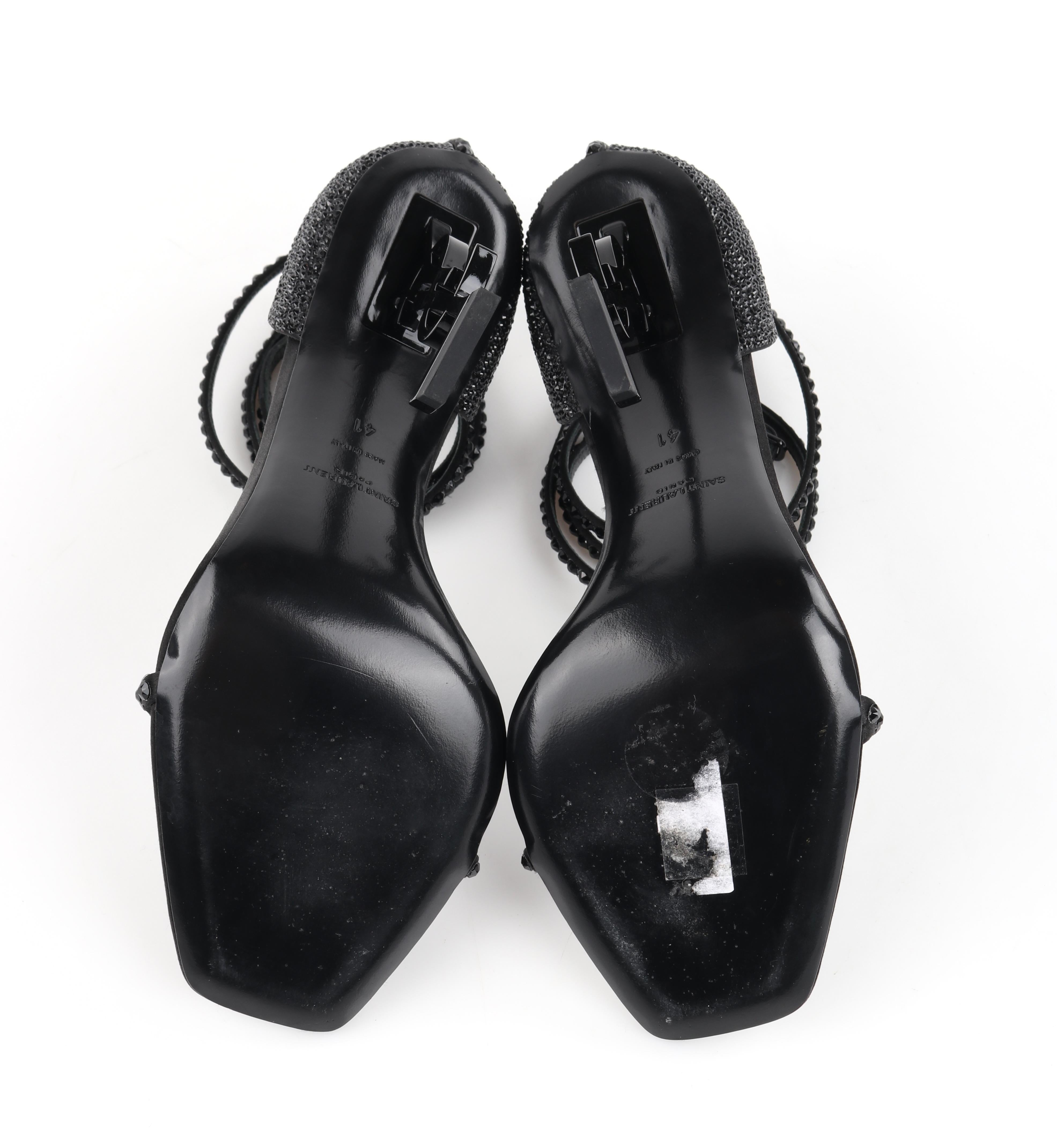 YVES SAINT LAURENT c.2017 „Opyum“ Sandalen mit Absatz aus schwarzem Swarovski-Kristall und YSL-Logo im Angebot 4