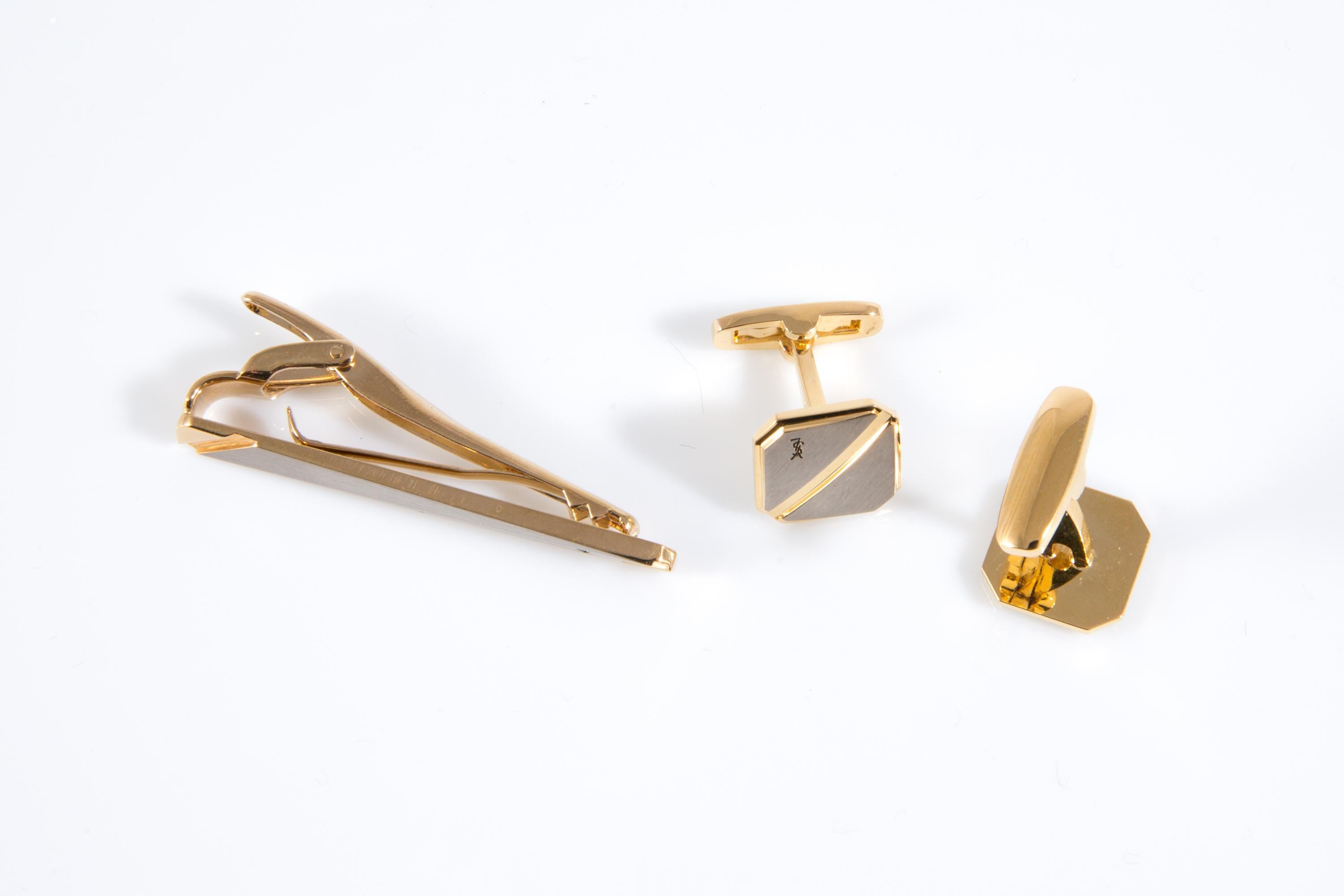 Yves Saint Laurent Cassandre YSL Logo Krawattenklammer und Manschettenknöpfe Set im Angebot 1