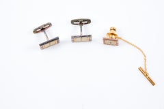 Yves Saint Laurent Cassandre YSL Boutons de manchette et pince à cravate Silver Tone & Gold Pink