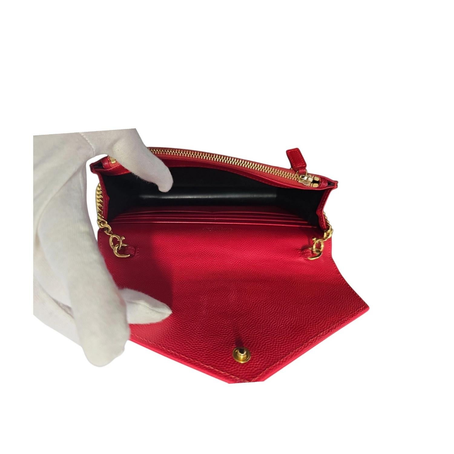 Yves Saint Laurent Portafoglio Cassandre Chevron Matelassé con Catena in vendita 4