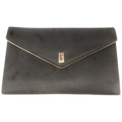 Pochette in raso nero Yves Saint Laurent Chic anni '80 circa