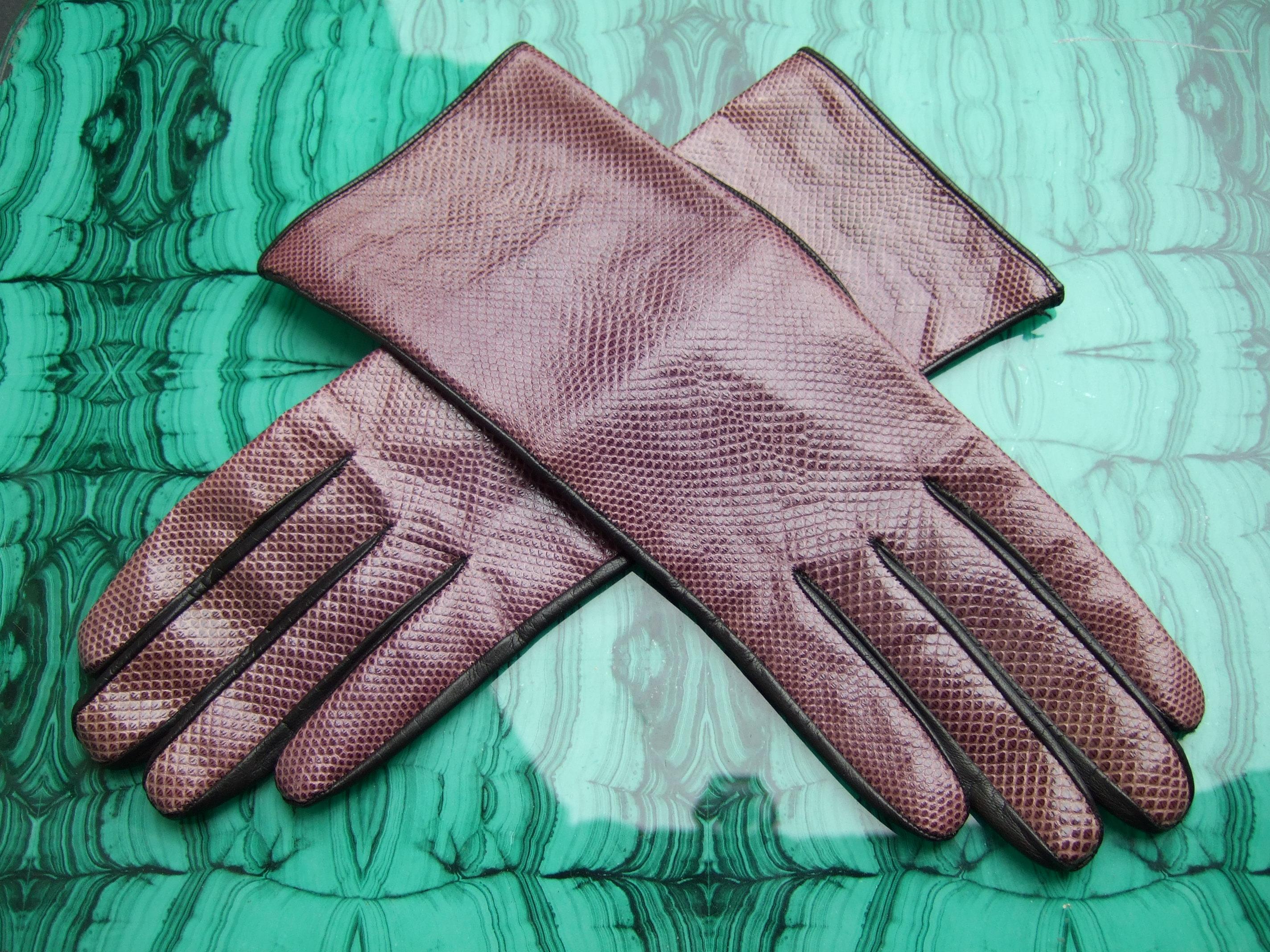 lilac leather gloves