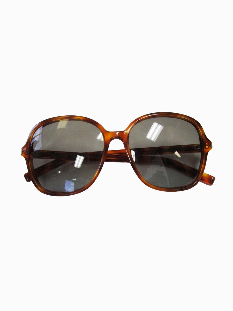 Yves Saint Laurent Classic 8 Tortoise Sunglasses For Sale at 1stDibs |  swarovski glasses, saint laurent glasses