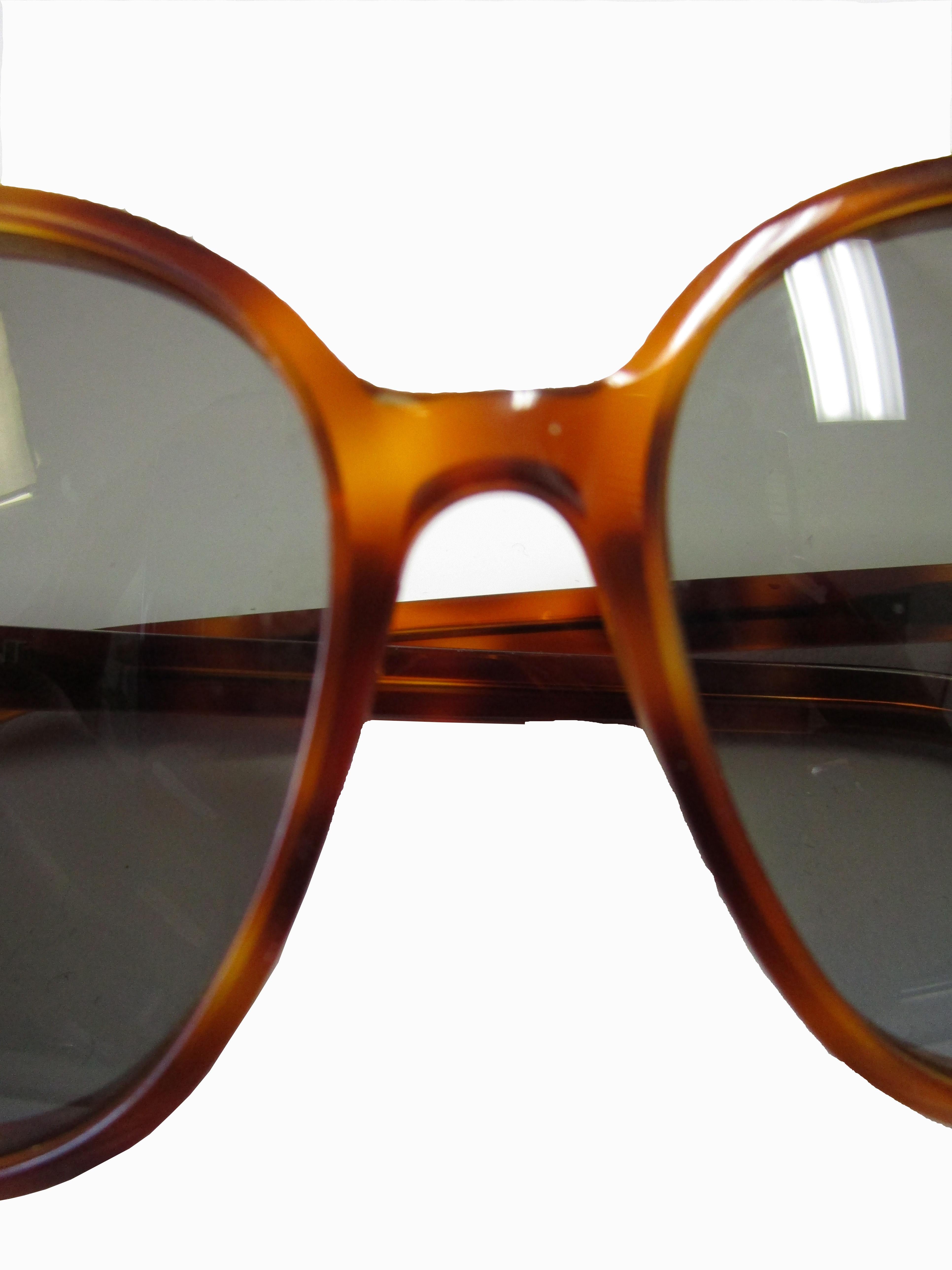 Brown Yves Saint Laurent Classic 8 Tortoise Sunglasses  For Sale