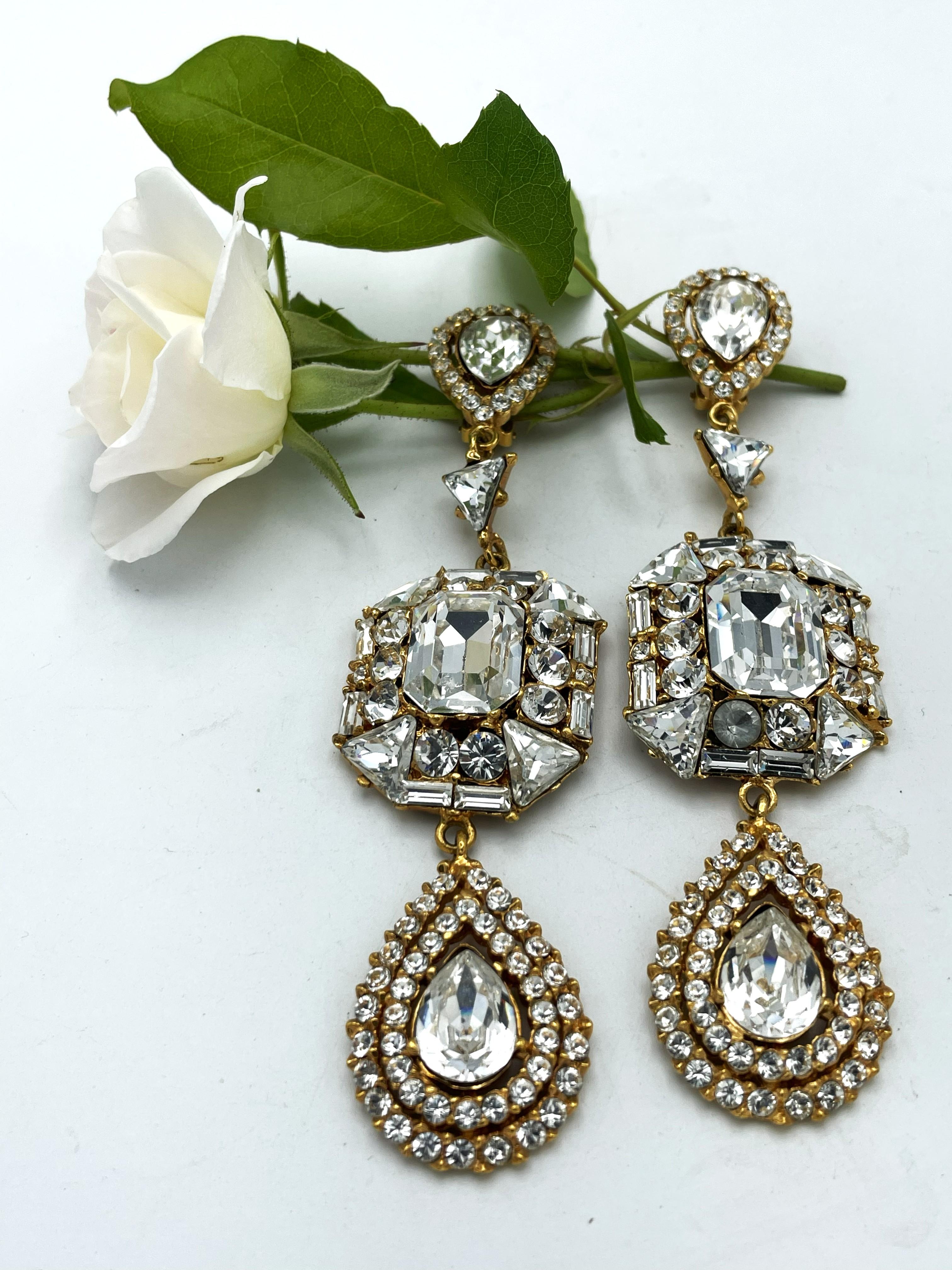 Yves Saint Laurent clip-on earring, gold metal, rhinestone in jewelry style 1985 For Sale 7