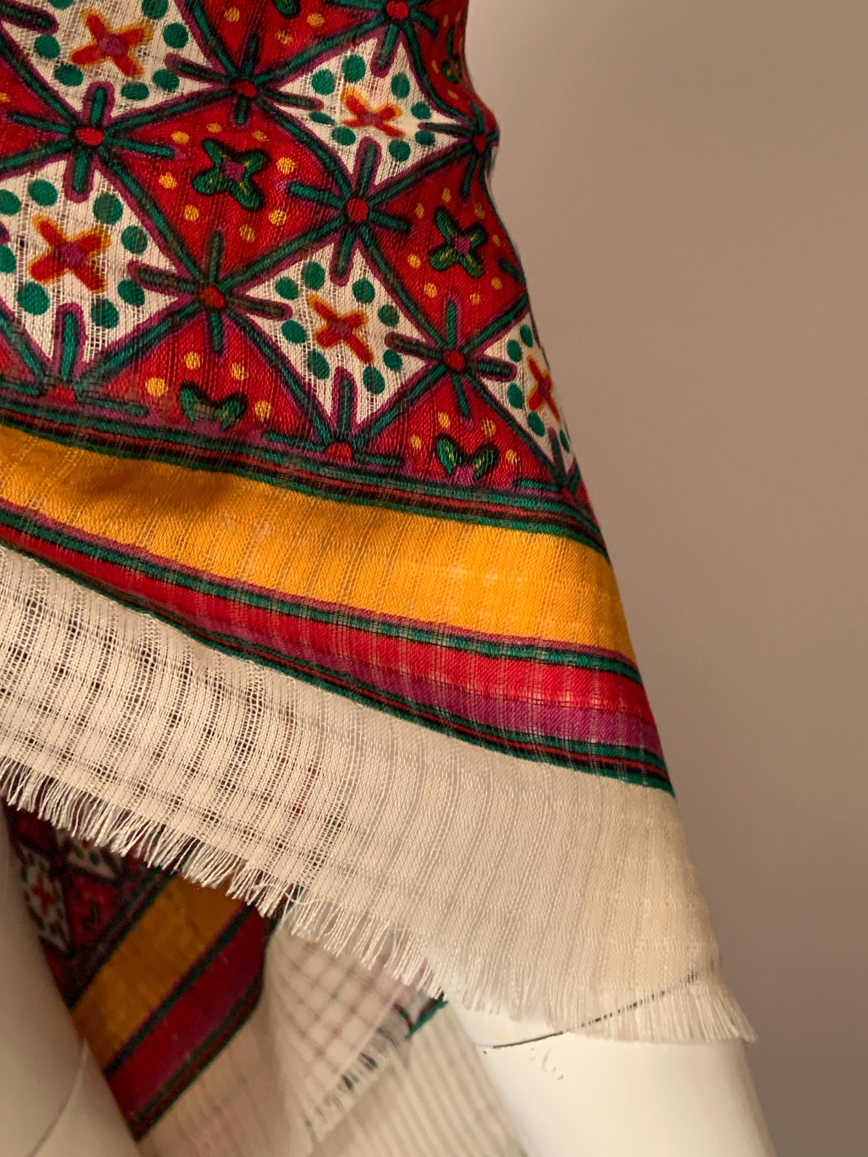 Yves Saint Laurent Colorful Wool Challis Shawl In condizioni buone in vendita a New Hope, PA