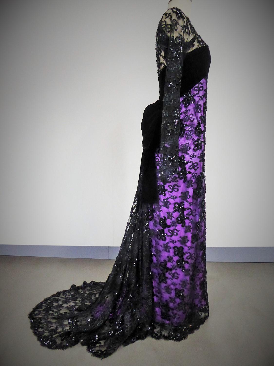 Yves Saint Laurent Couture Evening Gown Lace and Satin n. 59501 Collection 1985 For Sale 4