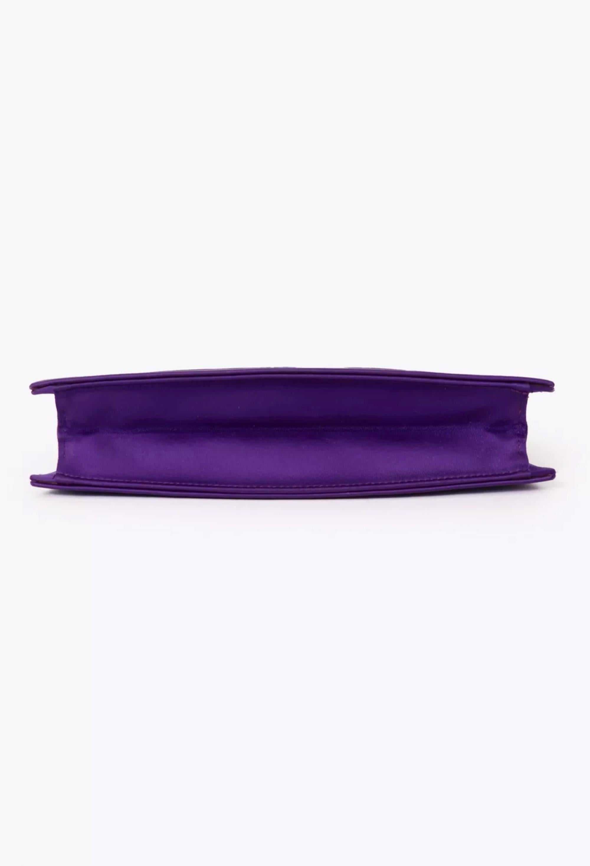Yves Saint Laurent Couture YSL Pochette in raso di seta viola In condizioni buone in vendita a Paris, FR
