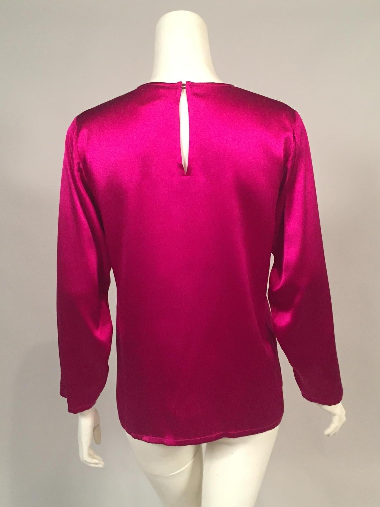 Yves Saint Laurent Blusa de Seda Charmeuse Rosa Ciclamen en Excelente estado para la venta en New Hope, PA