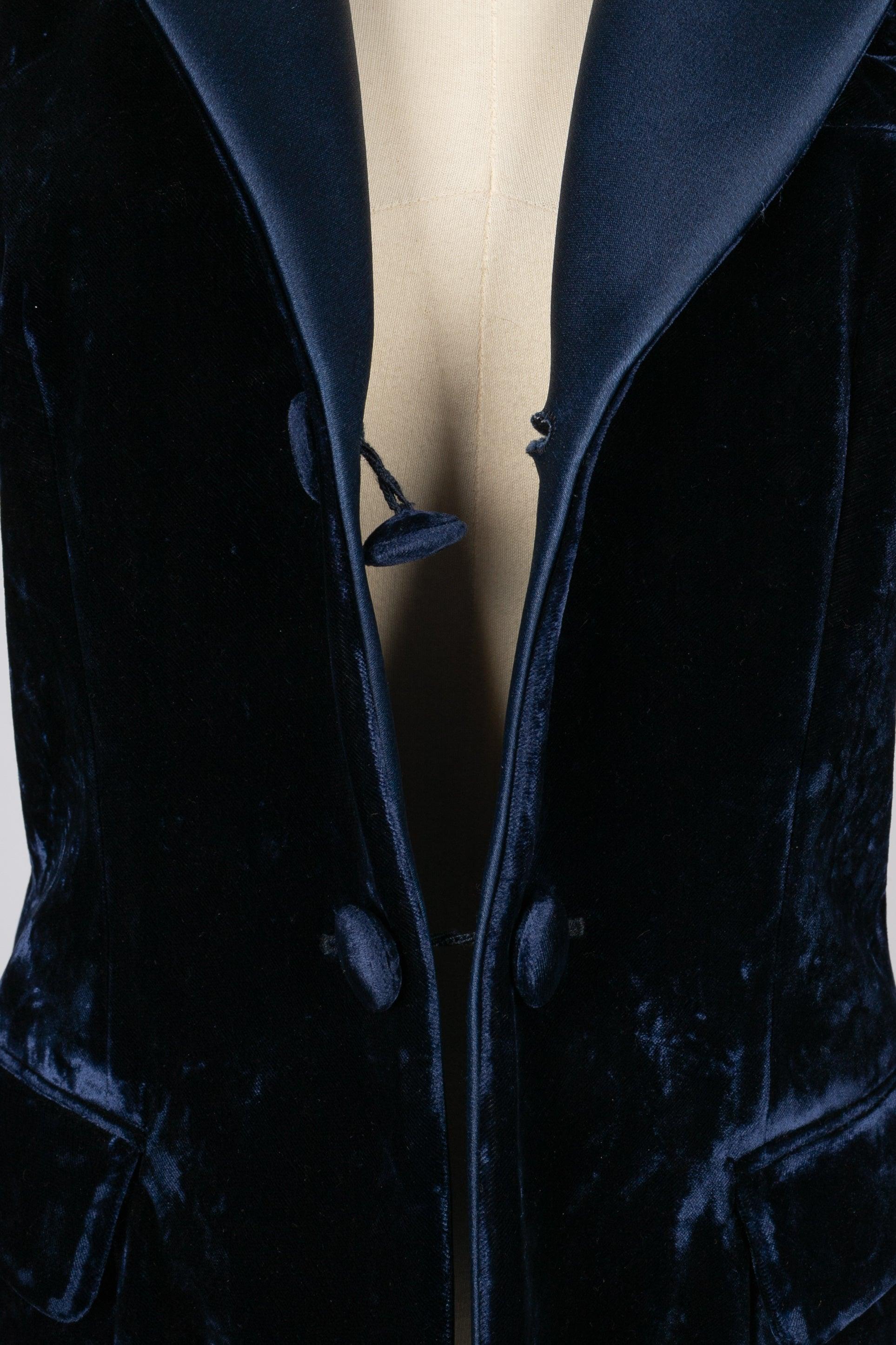 Yves Saint Laurent Dark-Blue Velvet Jacket with Satin Collar Reverse For Sale 2
