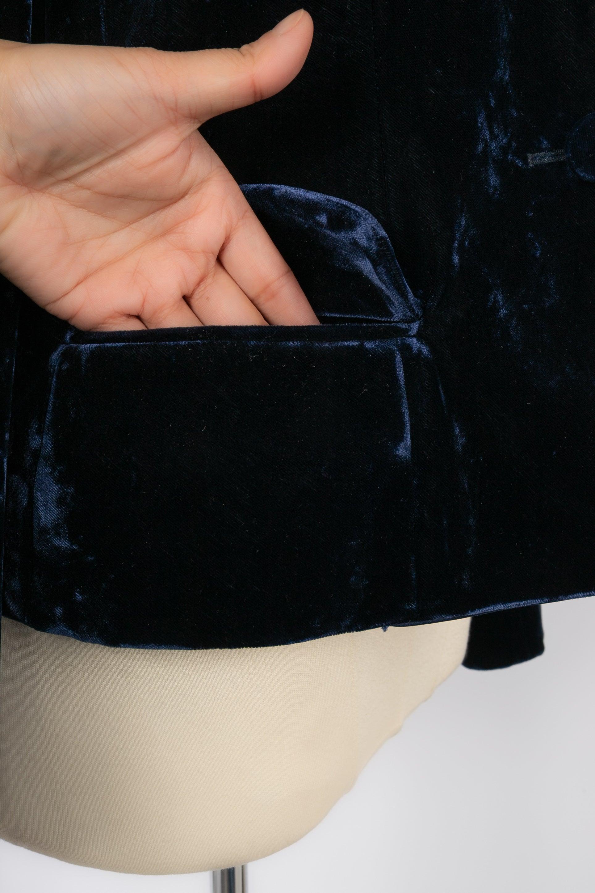 Yves Saint Laurent Dark-Blue Velvet Jacket with Satin Collar Reverse For Sale 3