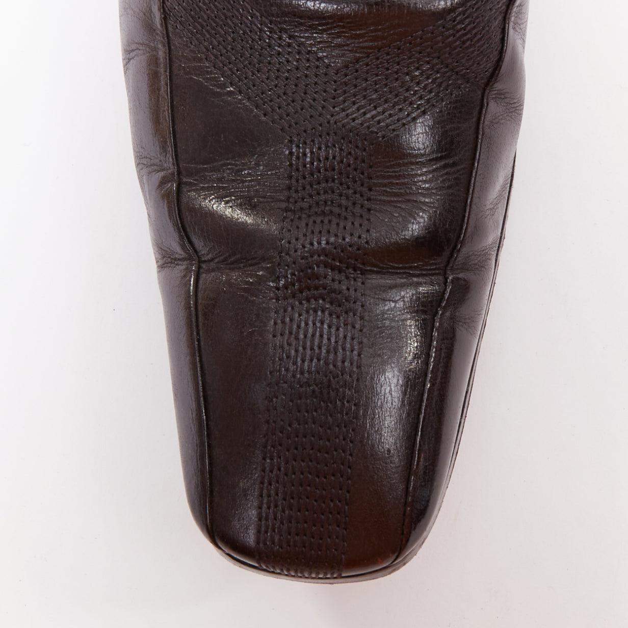 Yves Saint Laurent in pelle marrone scuro con cuciture a Y e punta quadrata UK7 EU41 in vendita 1