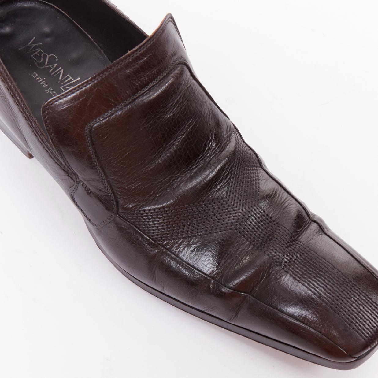 Yves Saint Laurent in pelle marrone scuro con cuciture a Y e punta quadrata UK7 EU41 in vendita 2