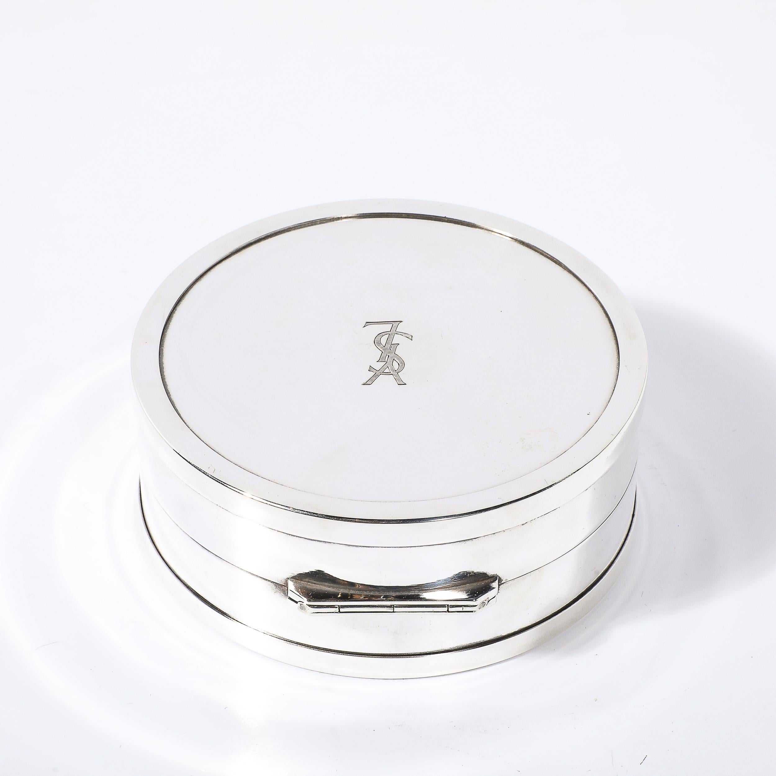 Yves Saint Laurent Caja decorativa con forro de seda siglo XX en venta
