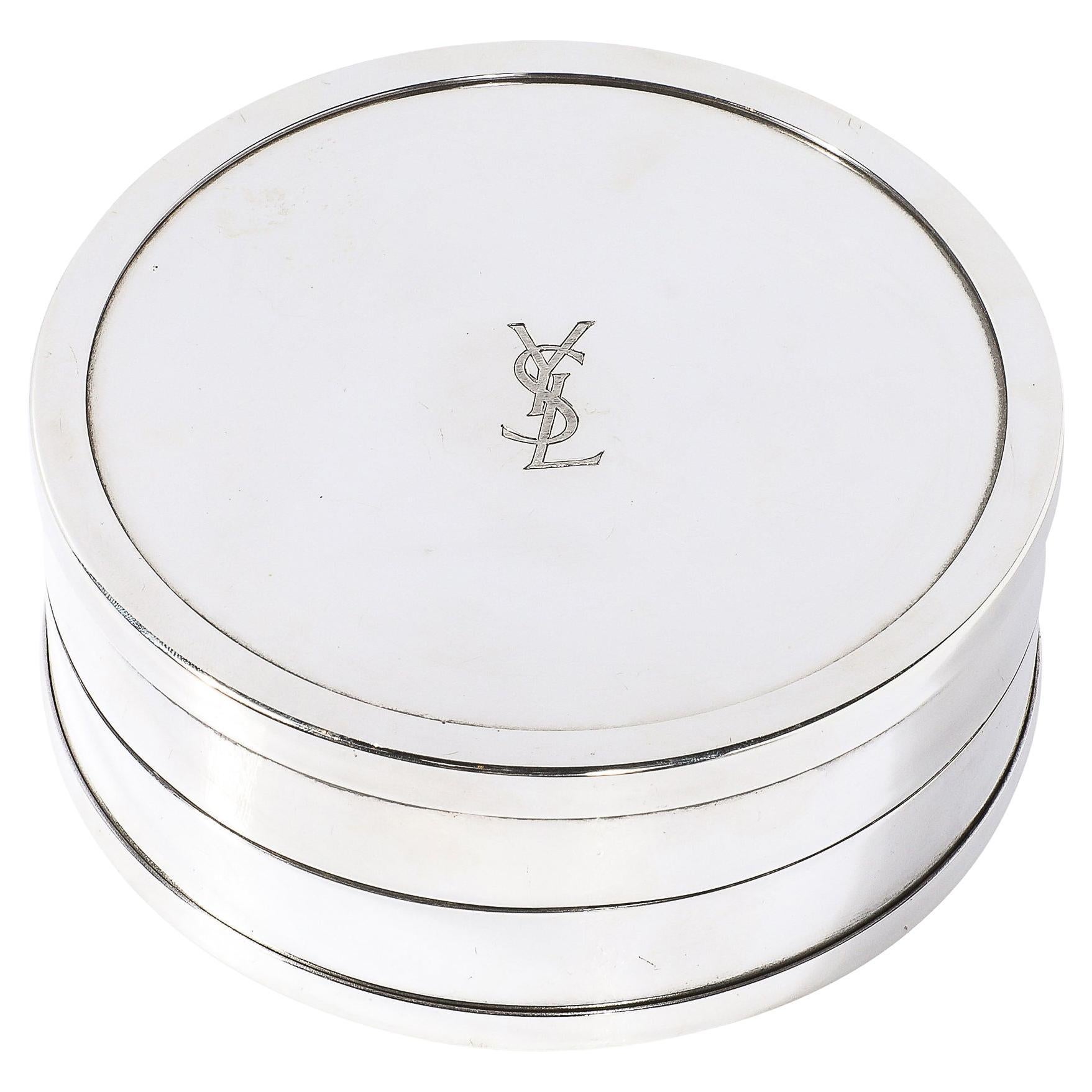 Yves Saint Laurent Caja decorativa con forro de seda en venta