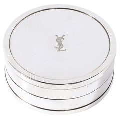 Yves Saint Laurent Caja decorativa con forro de seda