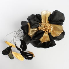 Yves Saint Laurent - Coussin décoratif en poils avec fleurs et plumes, rare, années 70