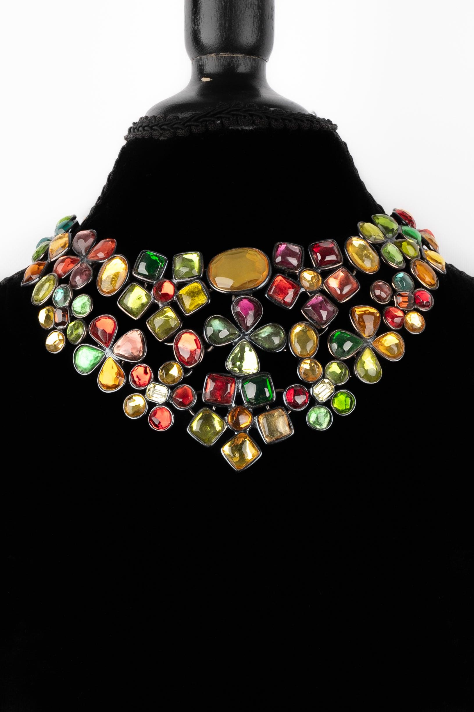 Yves Saint Laurent Collana Dickey in resina multicolore In condizioni ottime in vendita a SAINT-OUEN-SUR-SEINE, FR