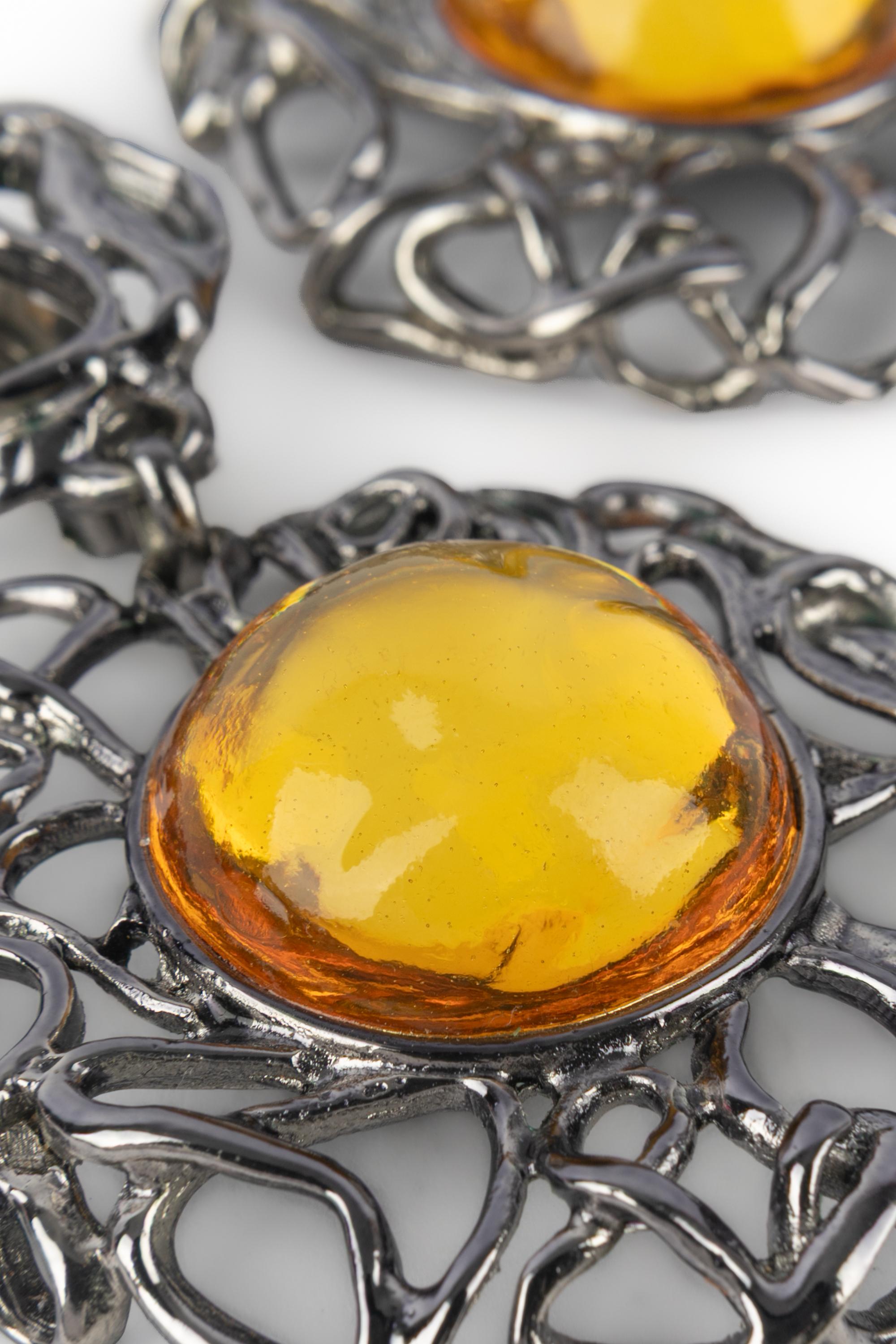 Orecchini Yves Saint Laurent in vendita 2