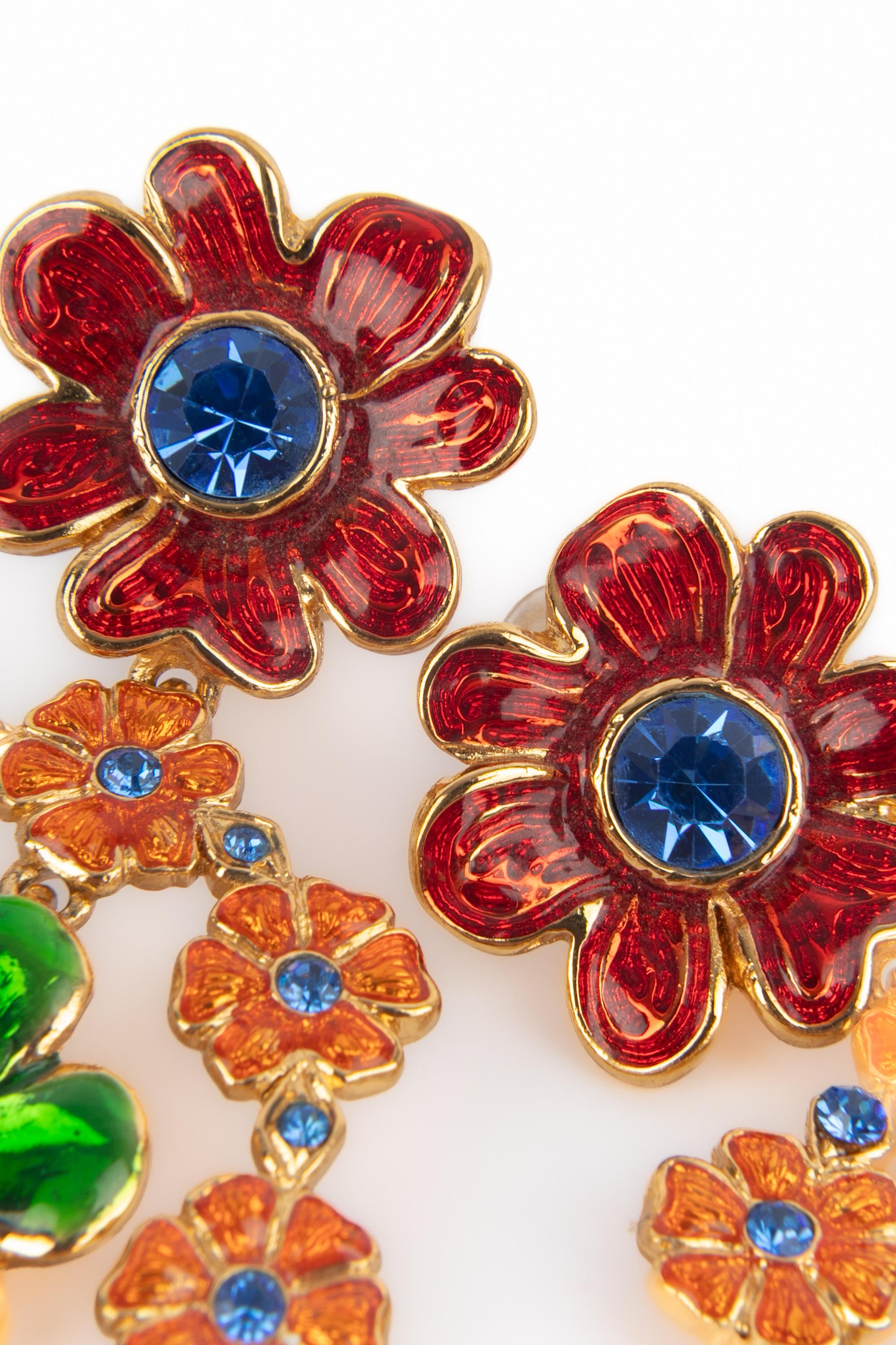 Orecchini Yves Saint Laurent in vendita 2