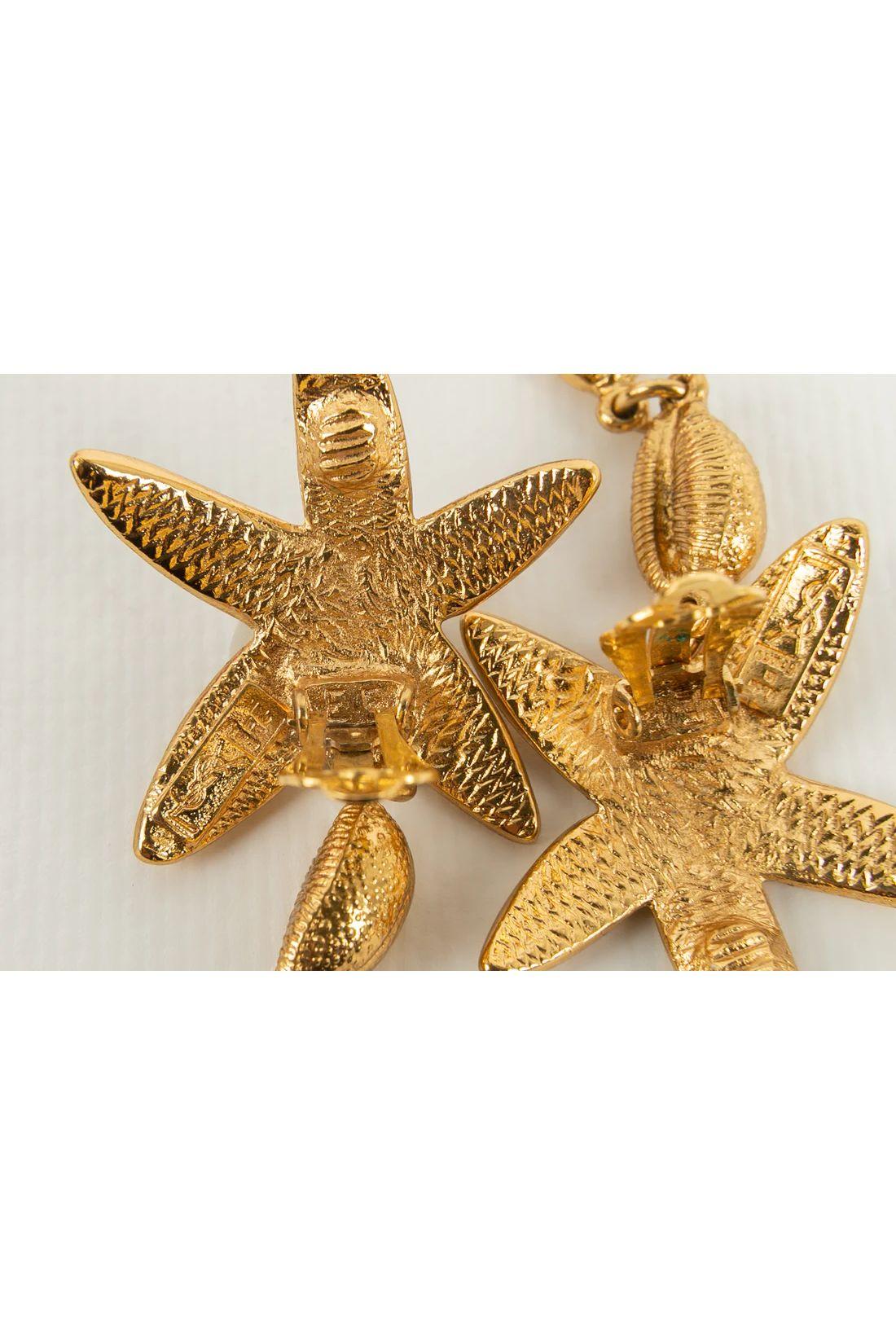 Women's Yves Saint Laurent Earrings in Gold Metal and Green Enamel For Sale