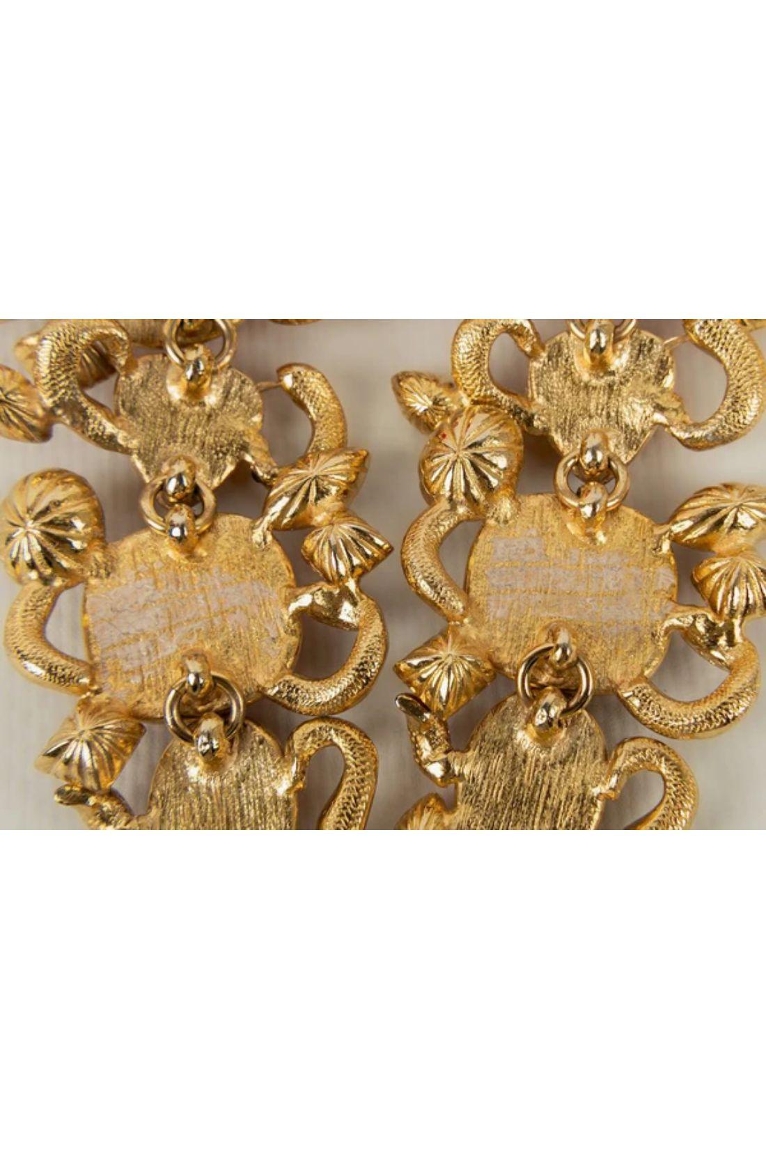 Yves Saint Laurent Earrings in Gold Plated Rhinestone and Resin In Excellent Condition For Sale In SAINT-OUEN-SUR-SEINE, FR