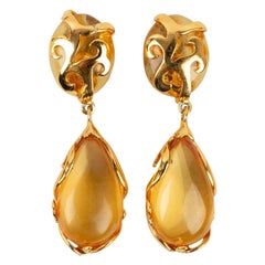 Yves Saint Laurent Earrings in Golden Metal and Resin