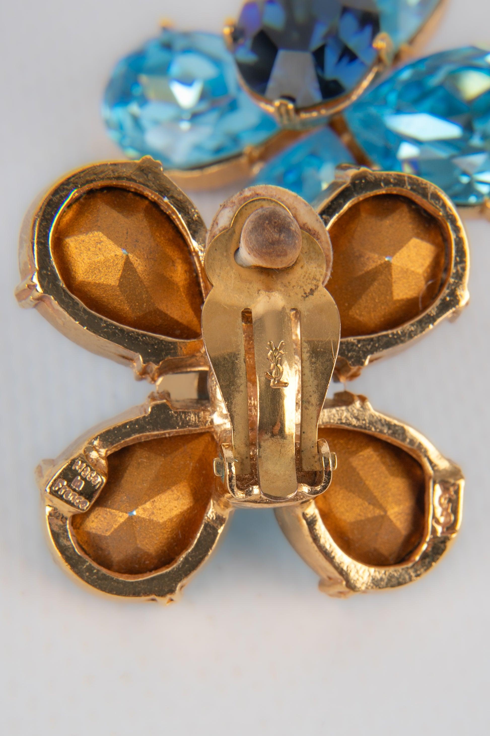 Orecchini con strass blu di Yves Saint Laurent in vendita 3