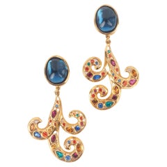 Orecchini con strass di Yves Saint Laurent