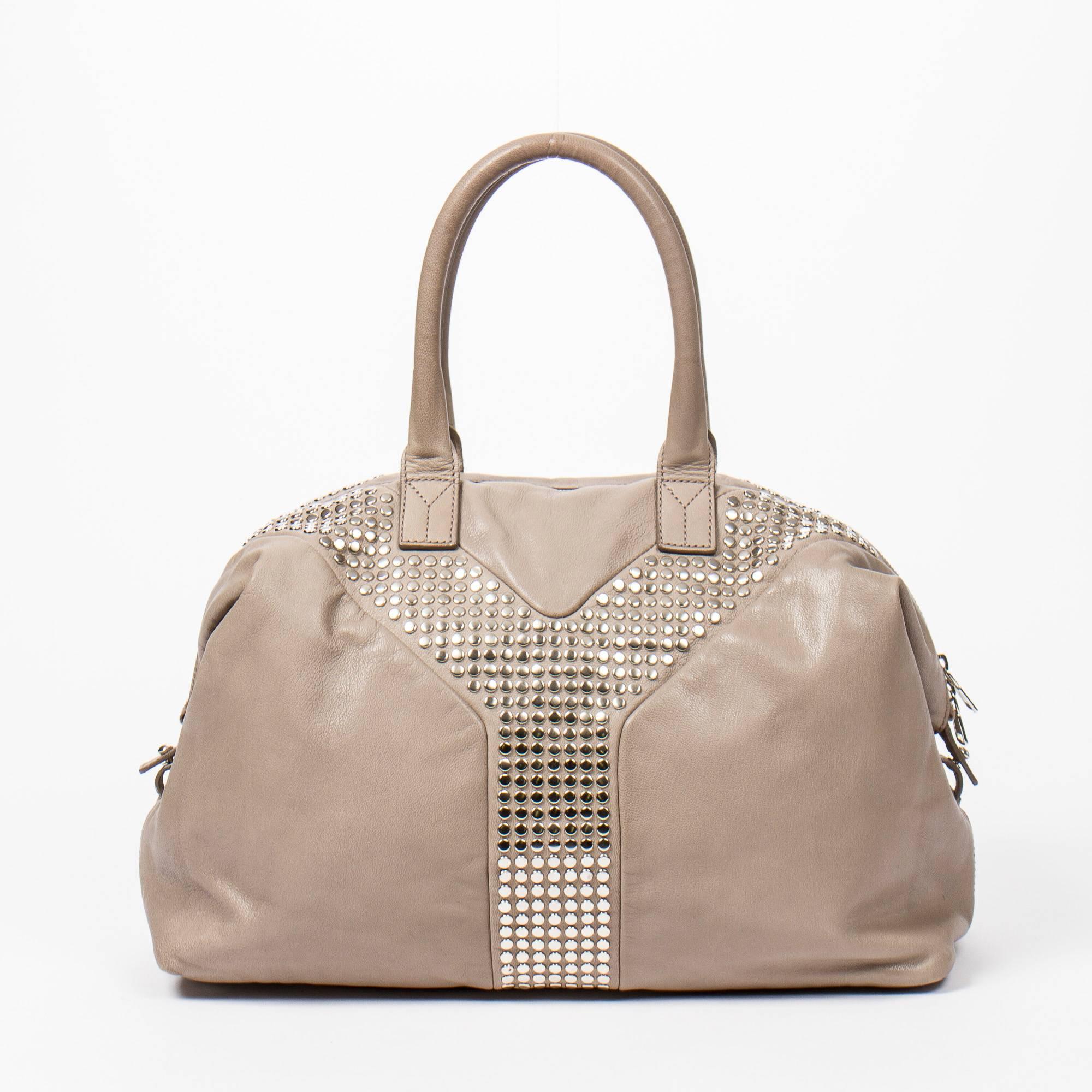 Yves Saint-Laurent Easy Studded MM in light grey small grained leather 1