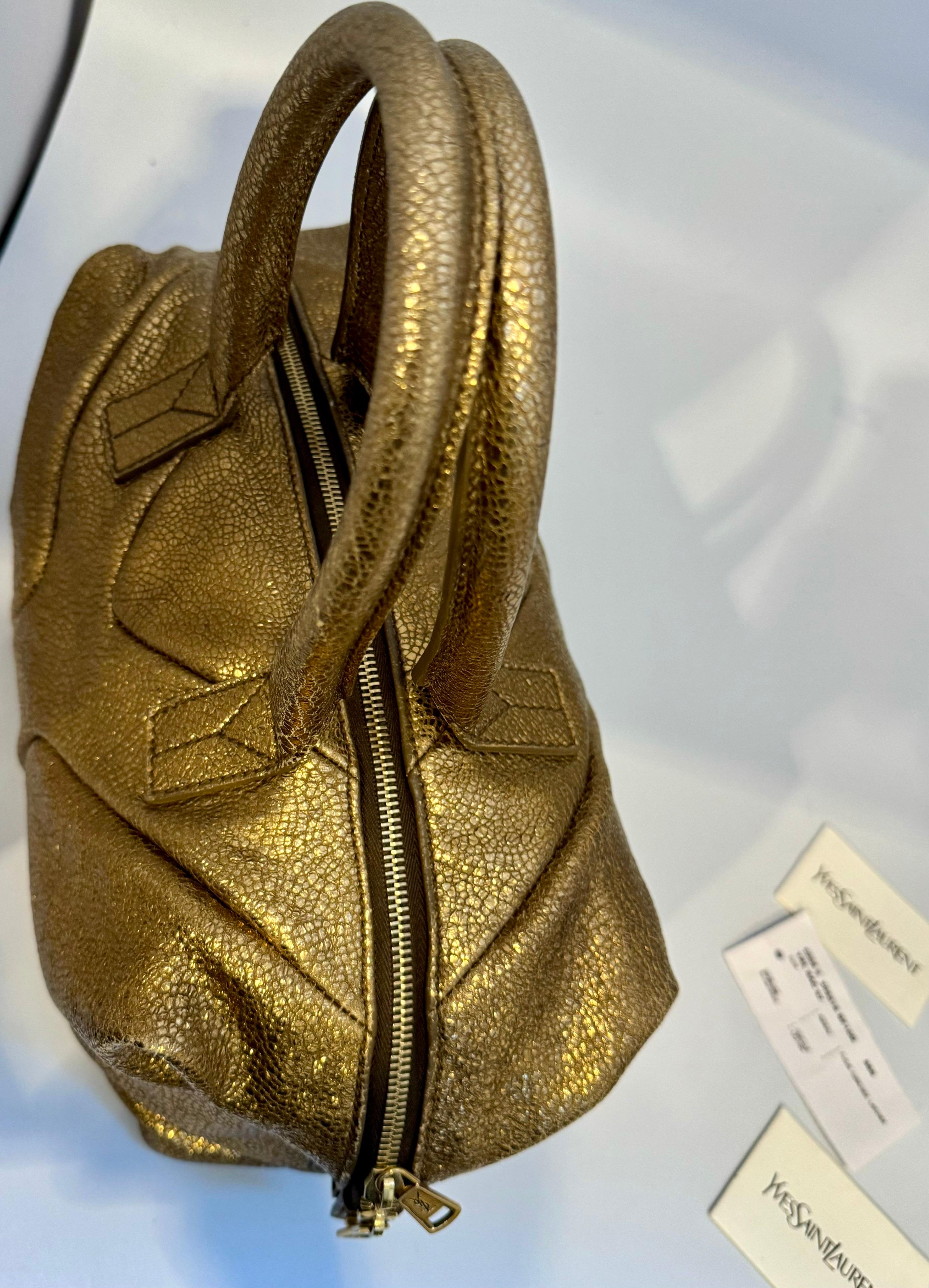 Yves Saint Laurent Easy Y Metallic Gold Leather YSL Sac 57 Tote Bag, Brand New  In New Condition For Sale In New York, NY