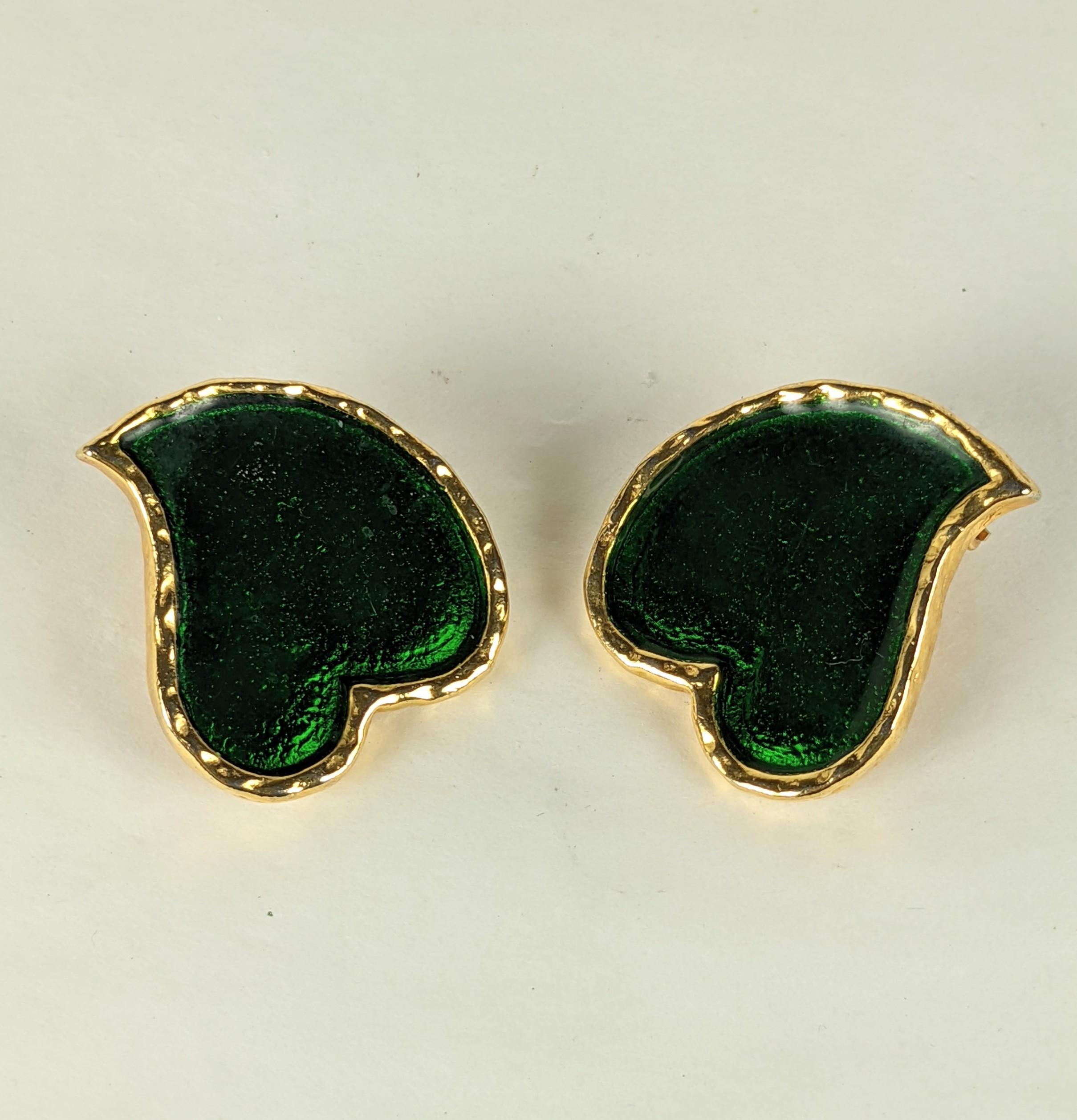Emaille-Herz-Ohrringe von Yves Saint Laurent Damen im Angebot