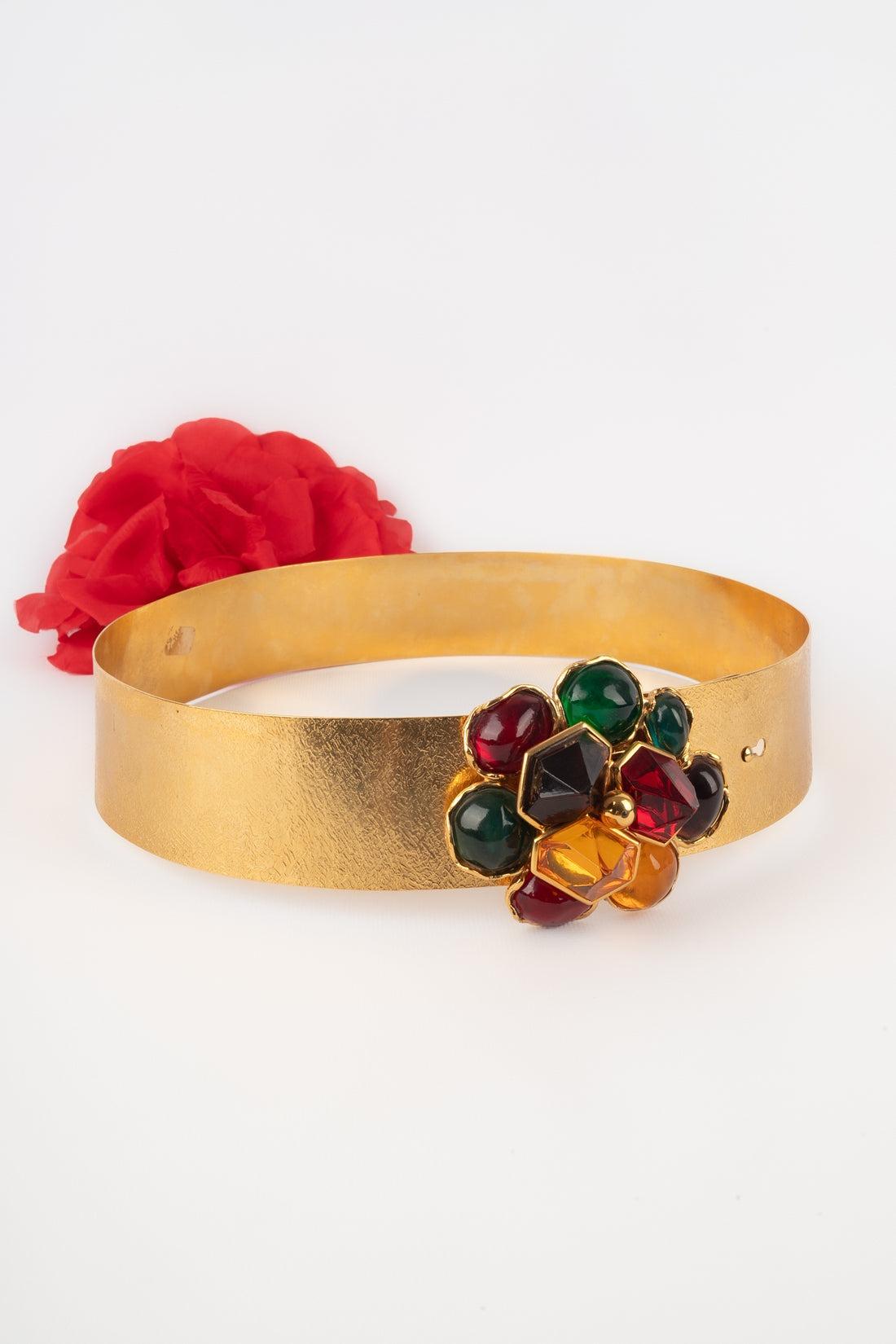 Cintura in metallo dorato con incisione di Yves Saint Laurent in vendita 6