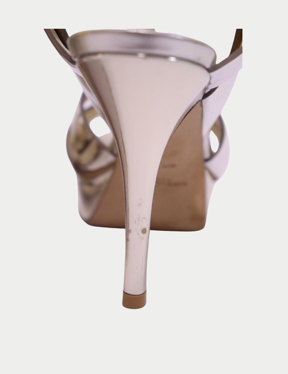 Yves Saint Laurent - UE 37 en Bueno estado para la venta en Amman, JO