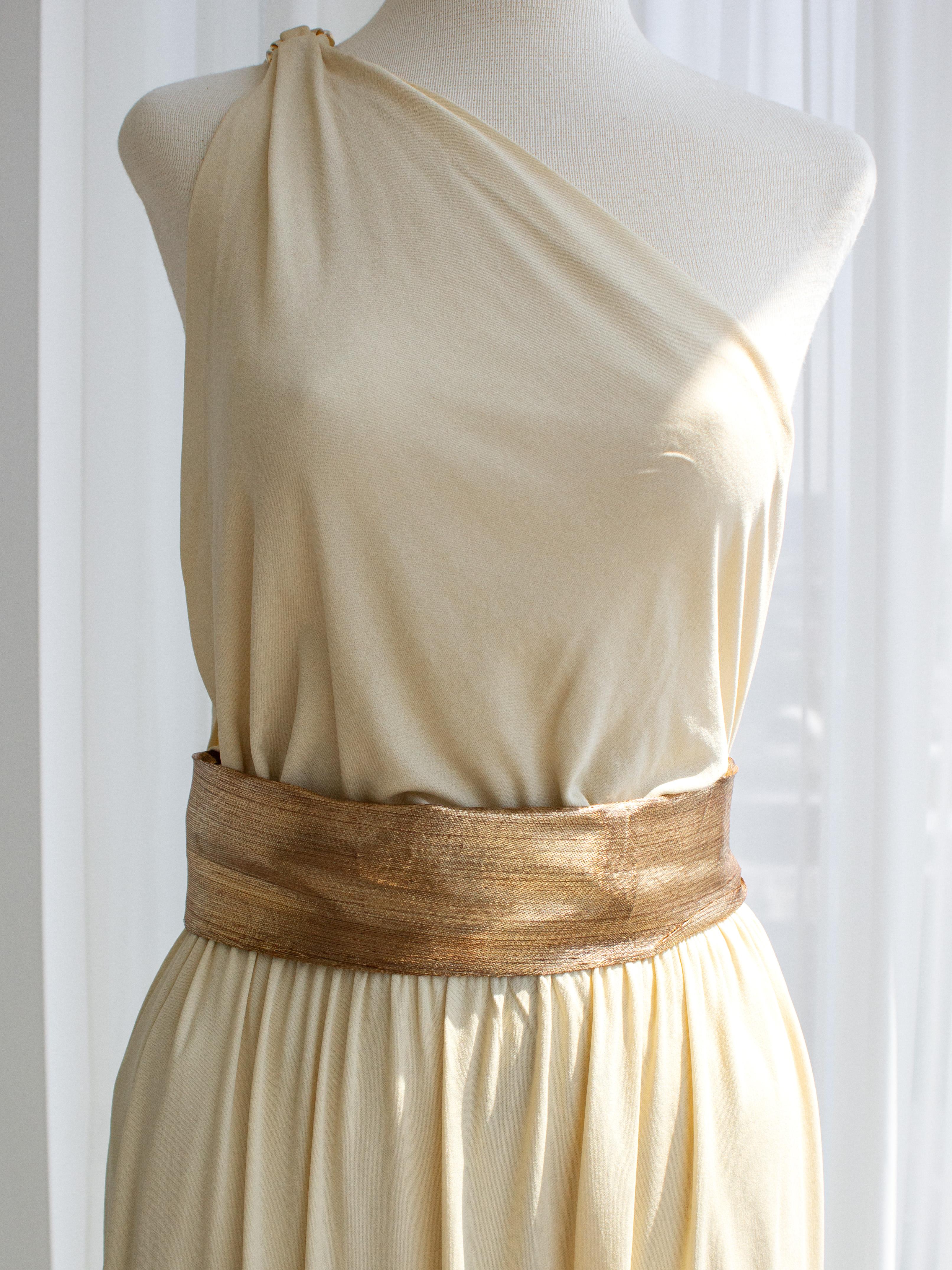 Yves Saint Laurent F/W 1975 Vintage Crema Oro Diosa Vestido Plisado 3