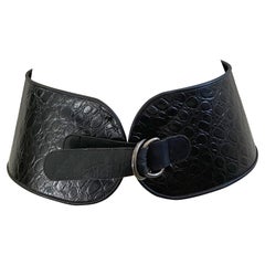 Yves Saint Laurent A/I 87 Cintura in pelle nera goffrata in crocette vintage anni '80
